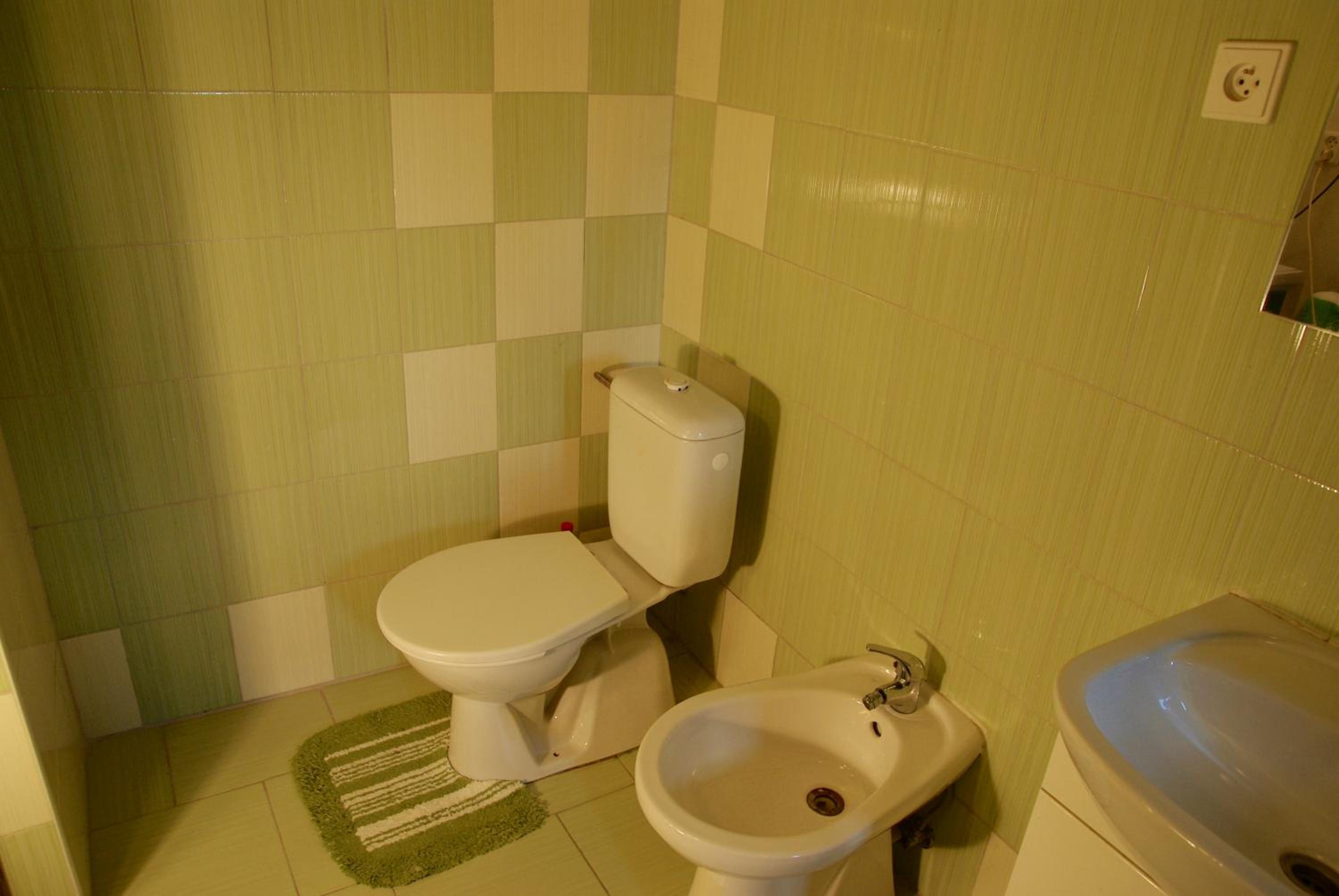 Double Room - Photo 12