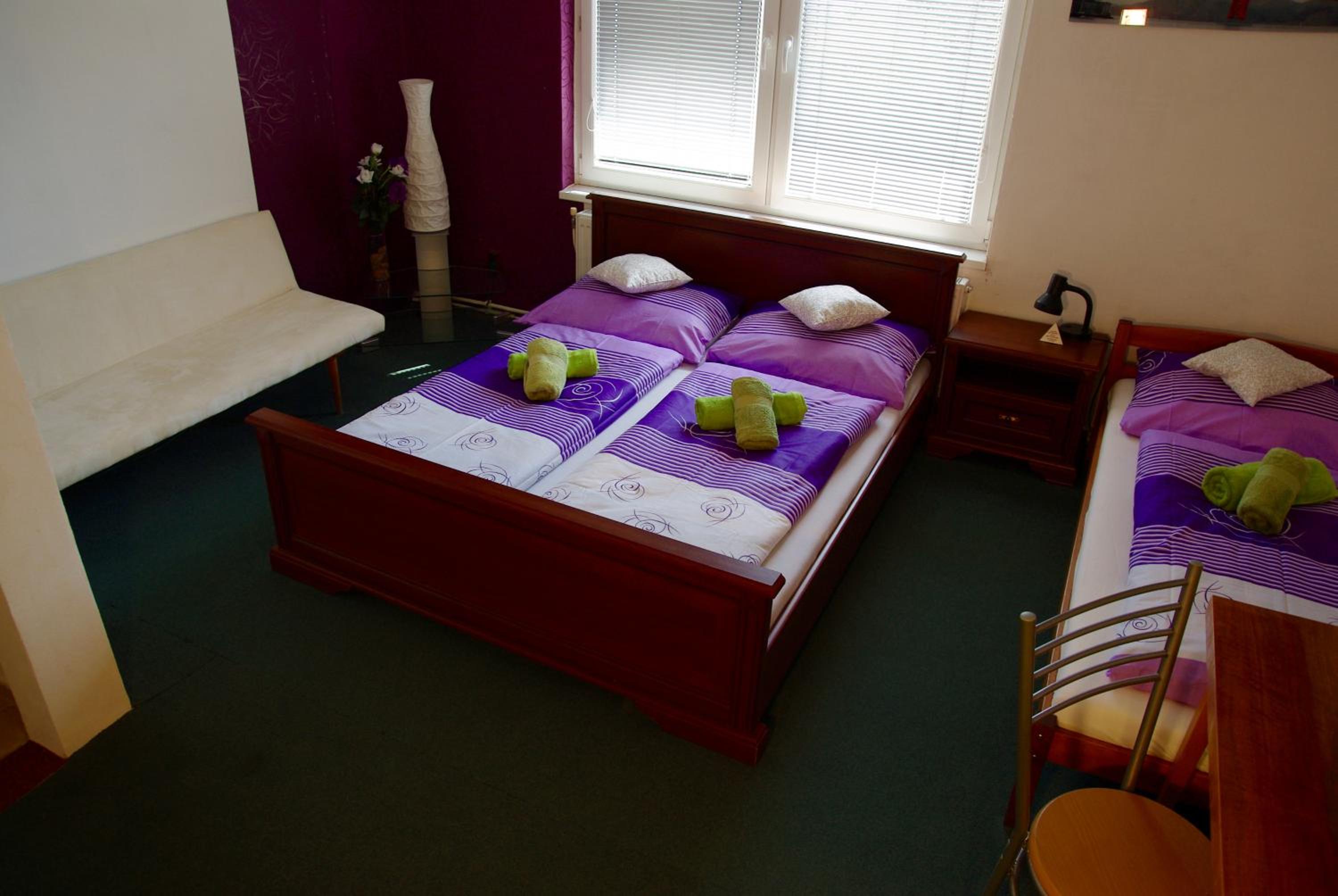 Double Room - Photo 15