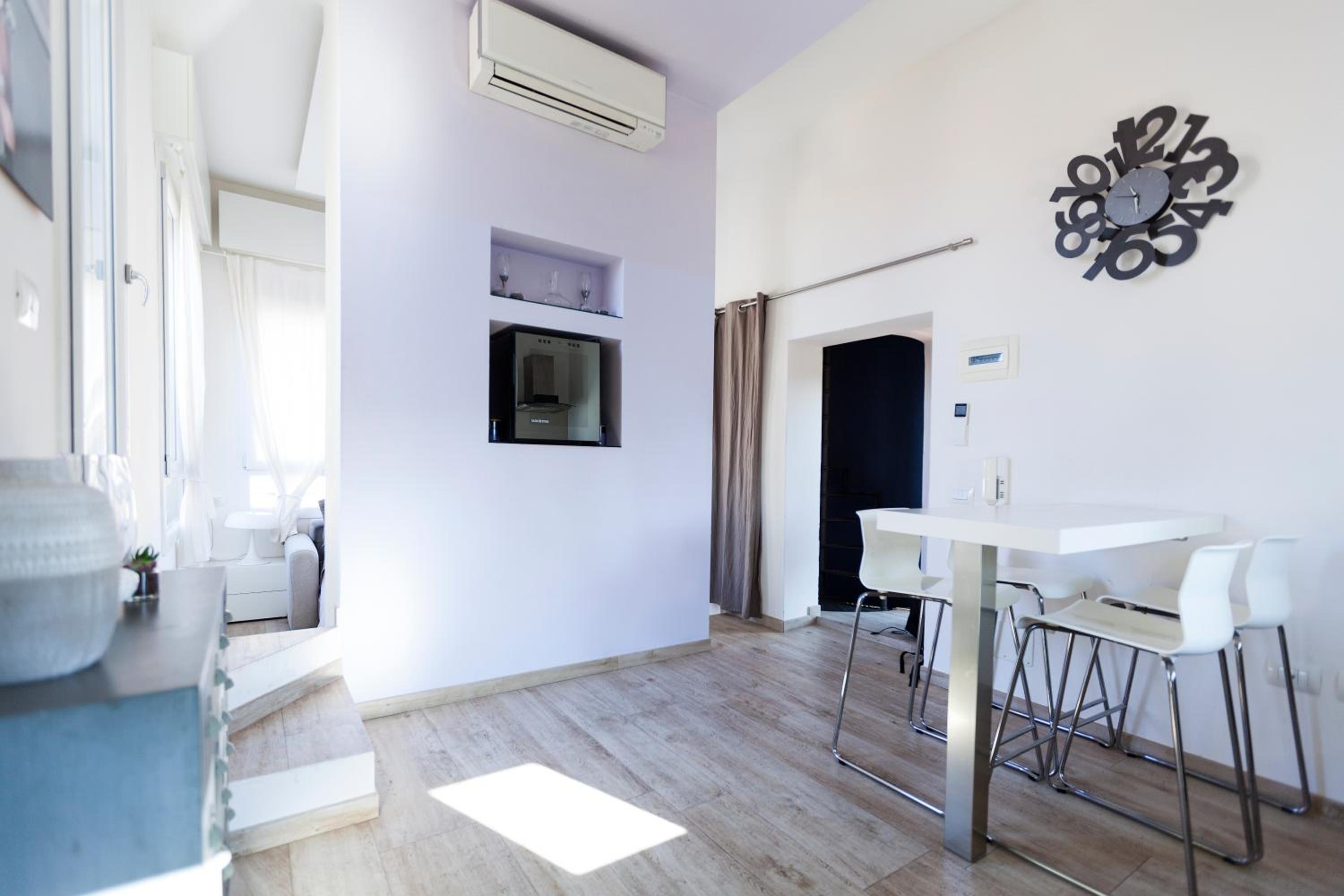 Studio - Split Level