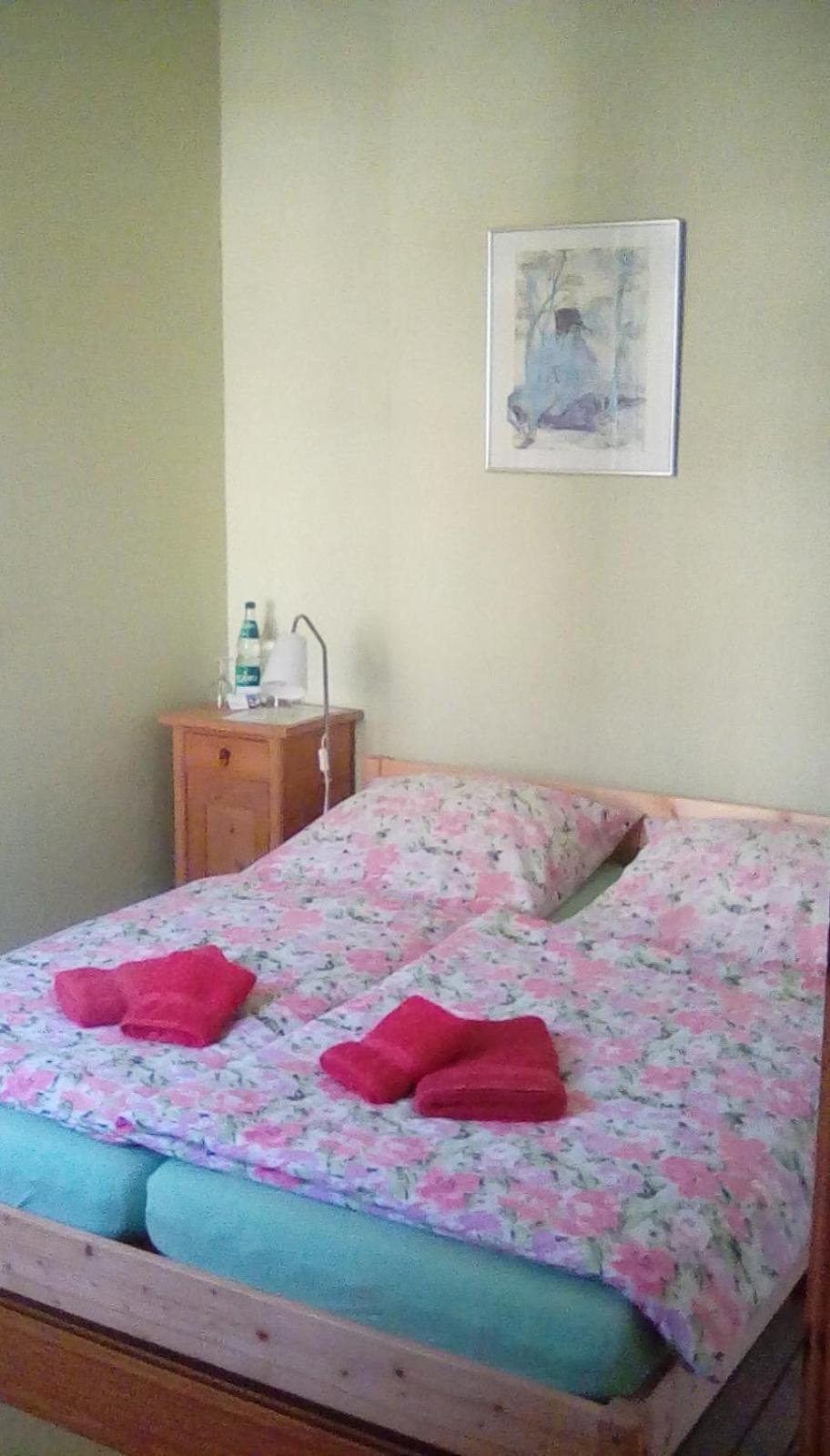 Small Double Room - Photo 6