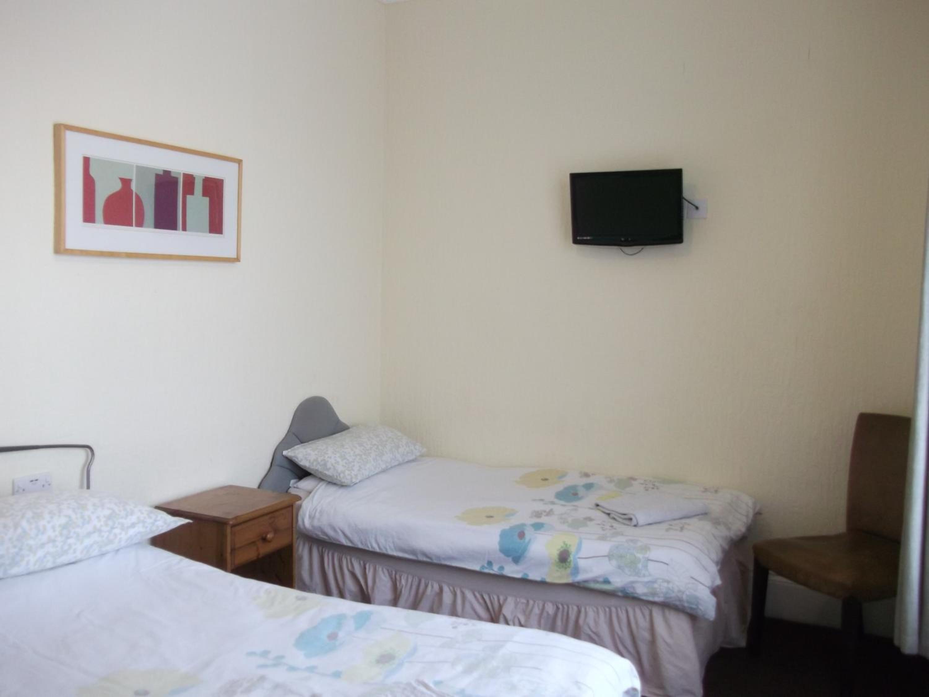 Comfort Triple Room with Shower - Photo 3