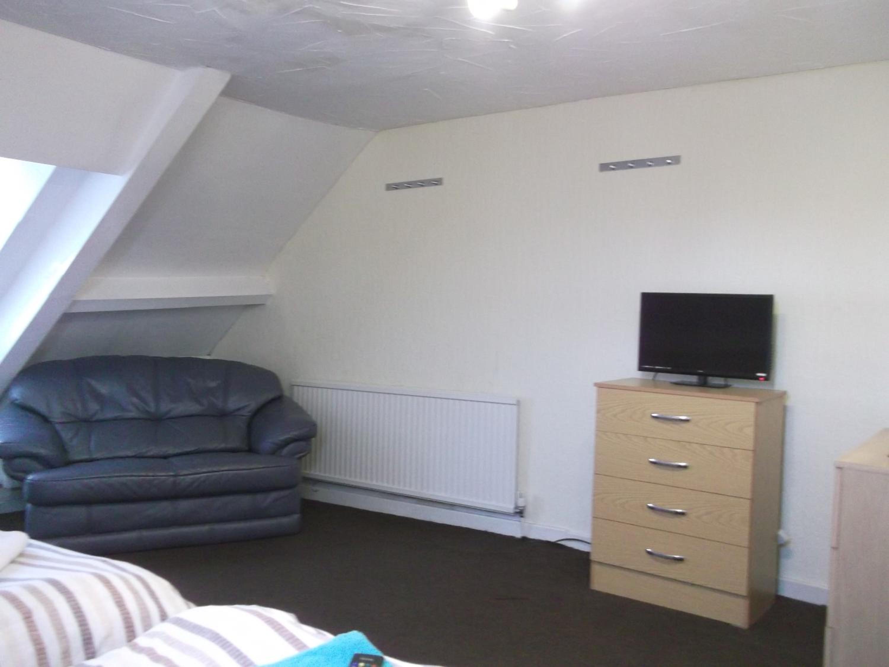 Family Room - Photo 1