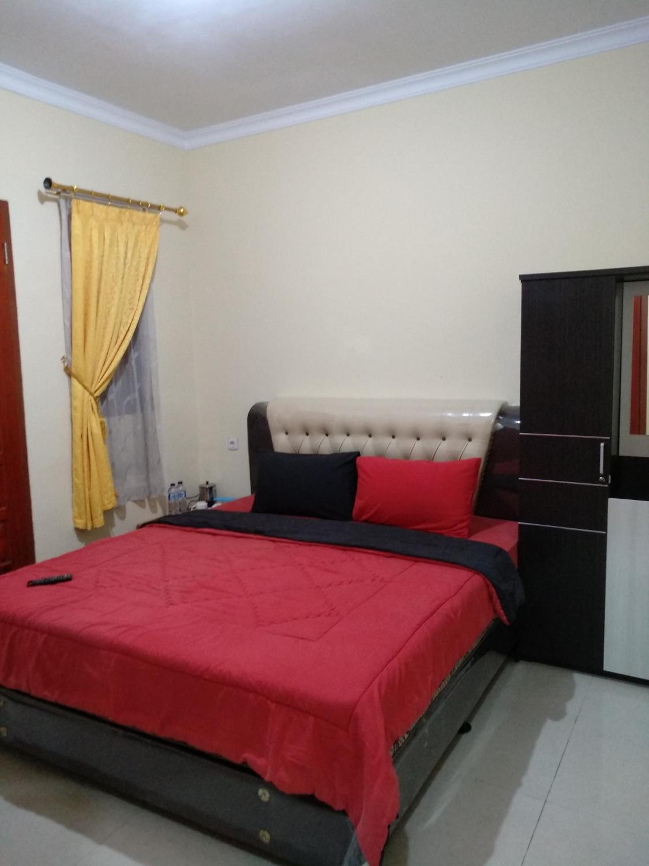 Budget Double Room photo 2