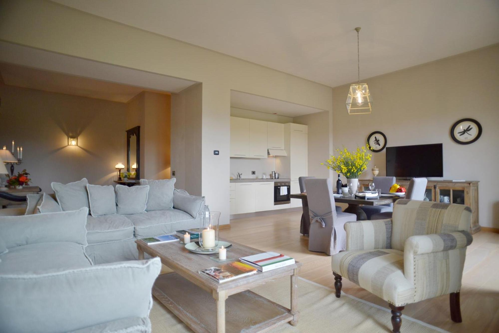 Deluxe Apartment