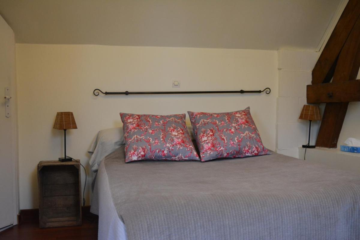Double Room with Garden View - Photo 10