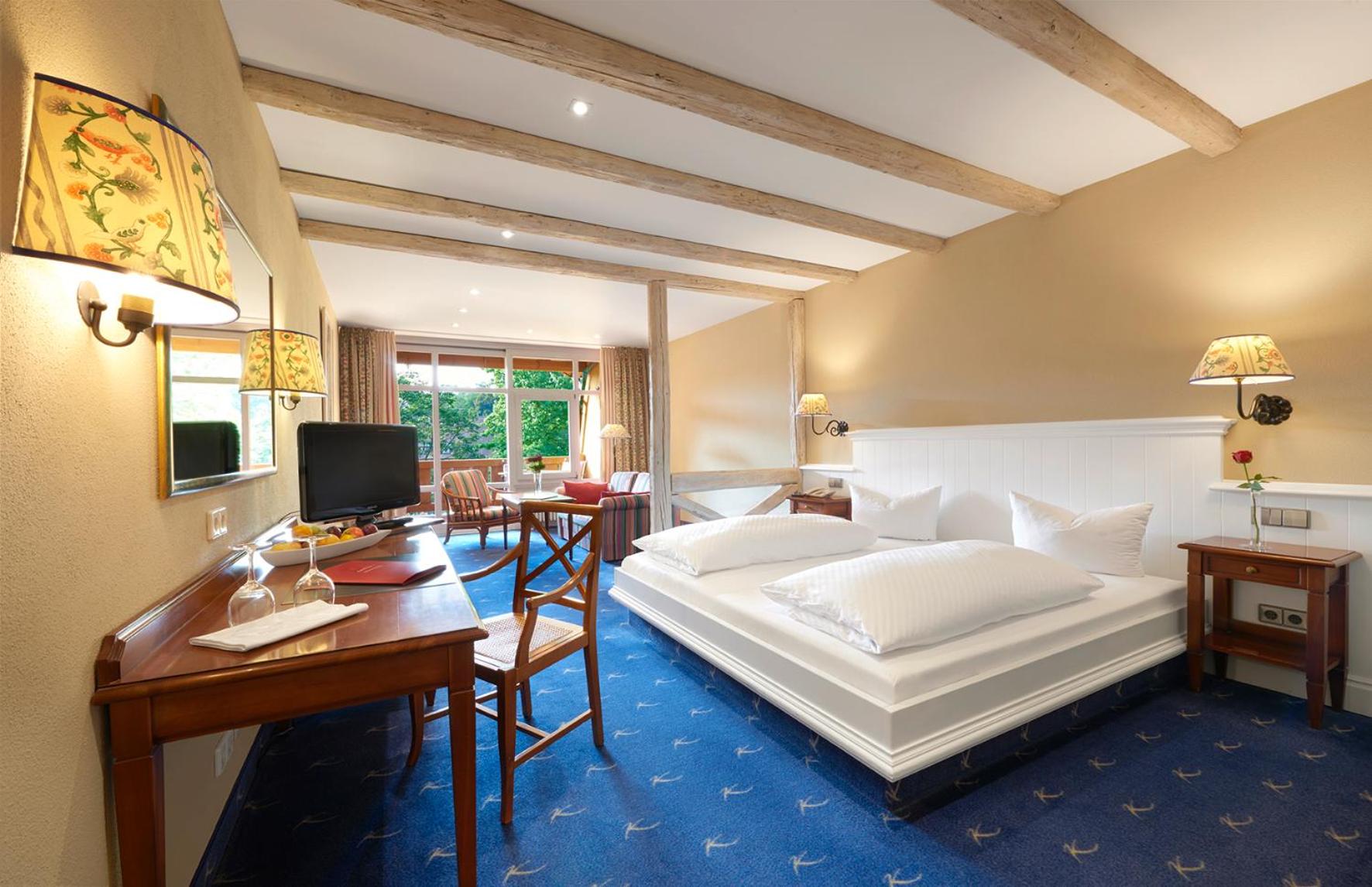 Double Room with Balcony - Photo 7
