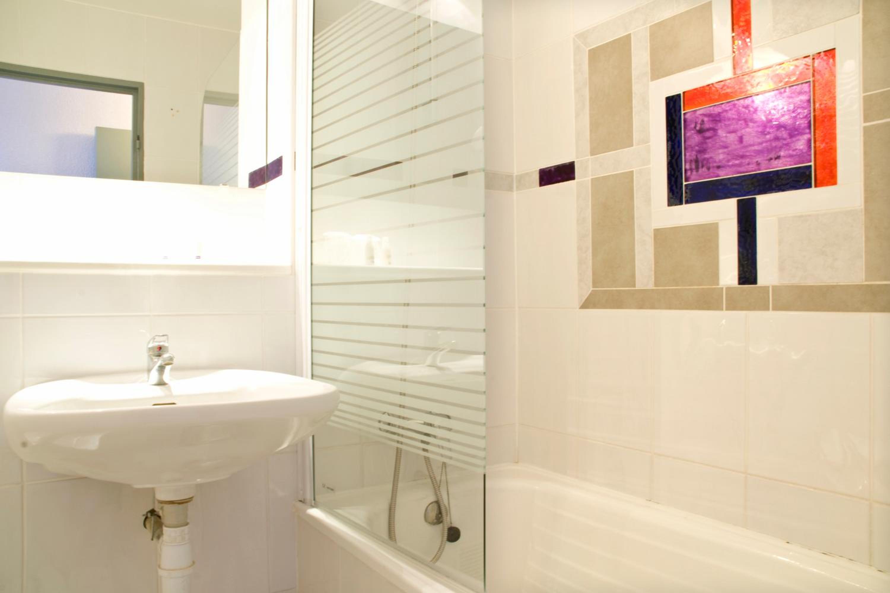 Double Room - Photo 8