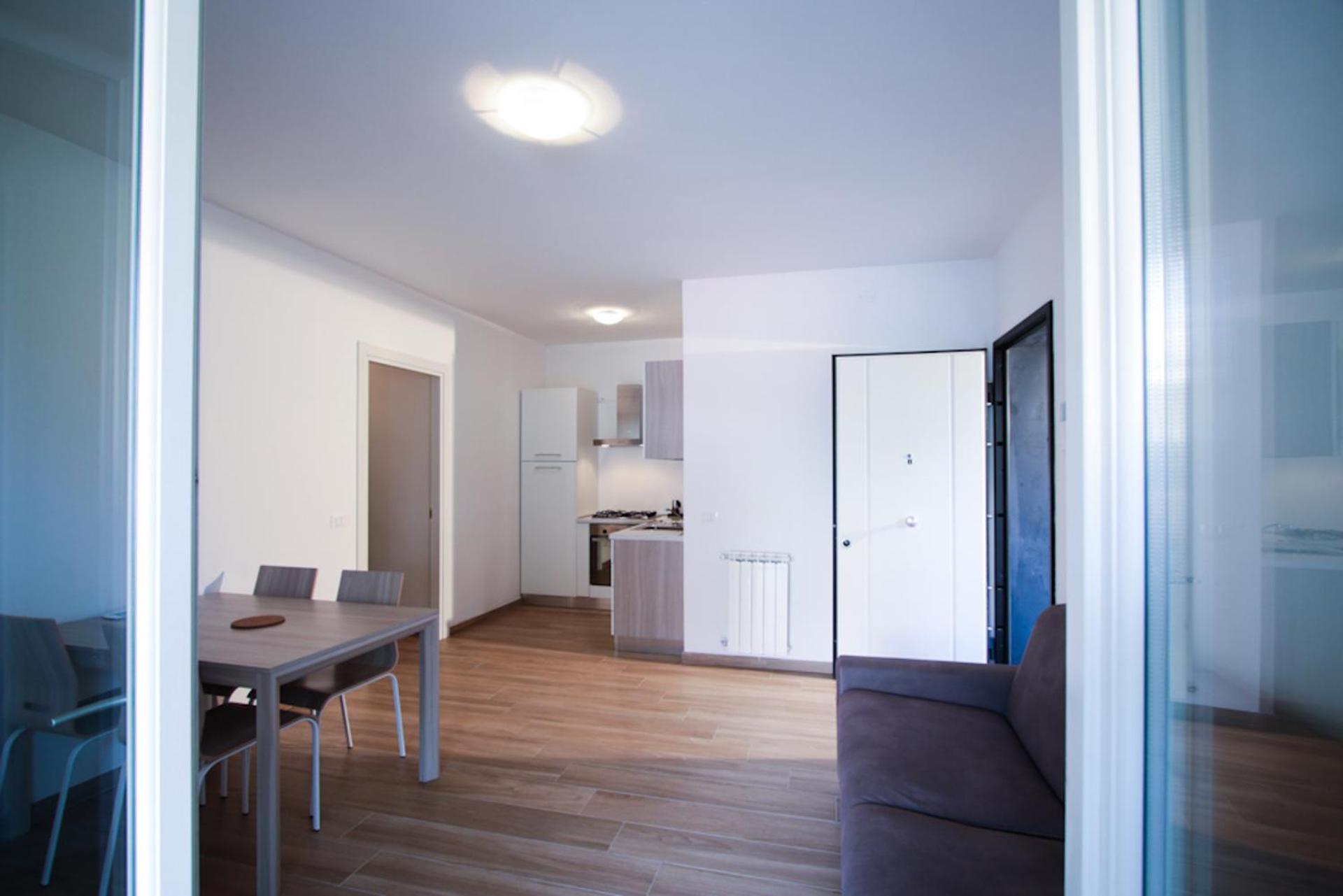 Deluxe Two-Bedroom Apartment with Garden View photo 2