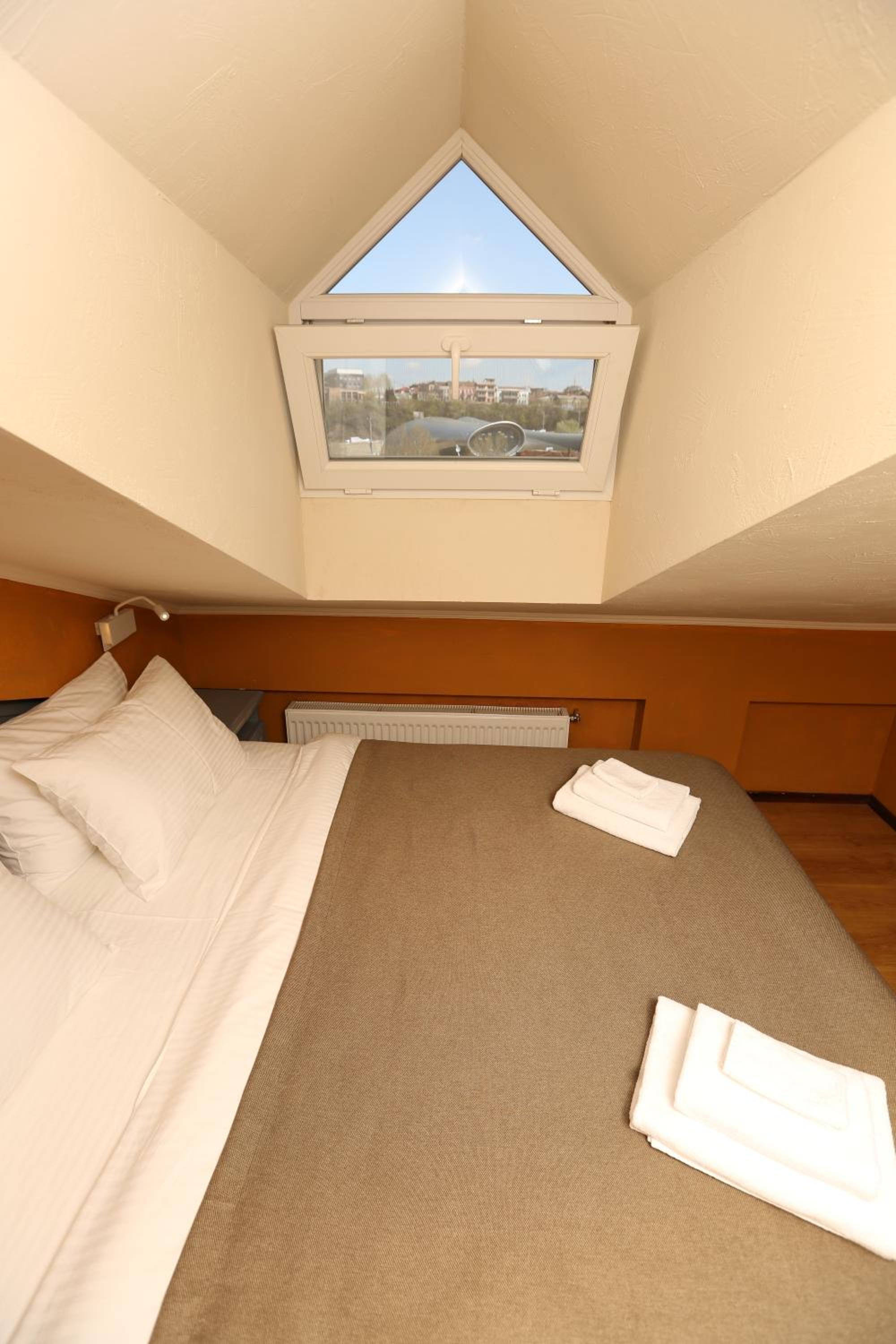Deluxe Triple Room photo 1