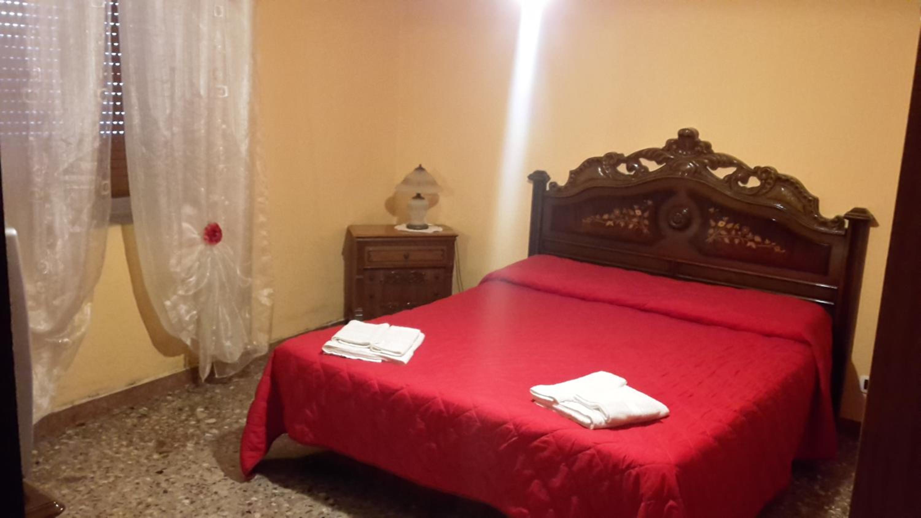 Double Room with Private External Bathroom photo 3