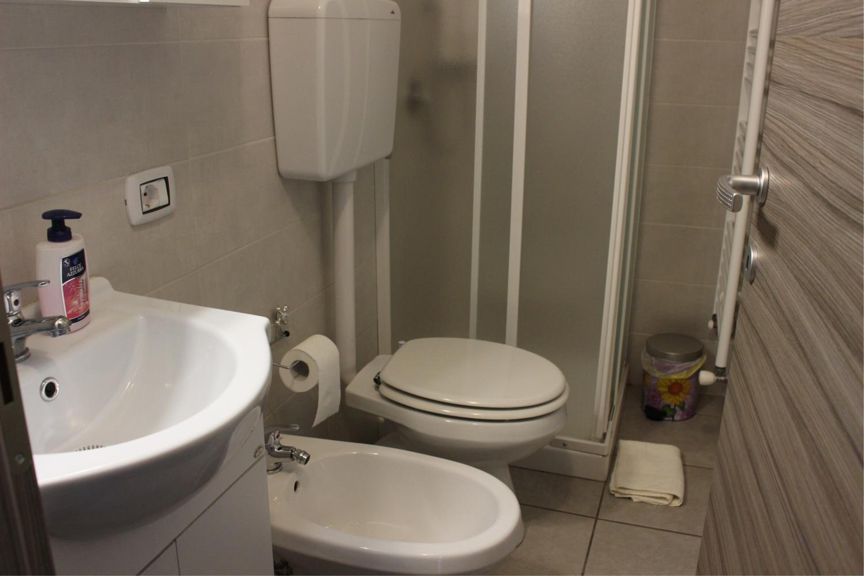 Deluxe Double Room - Photo 14