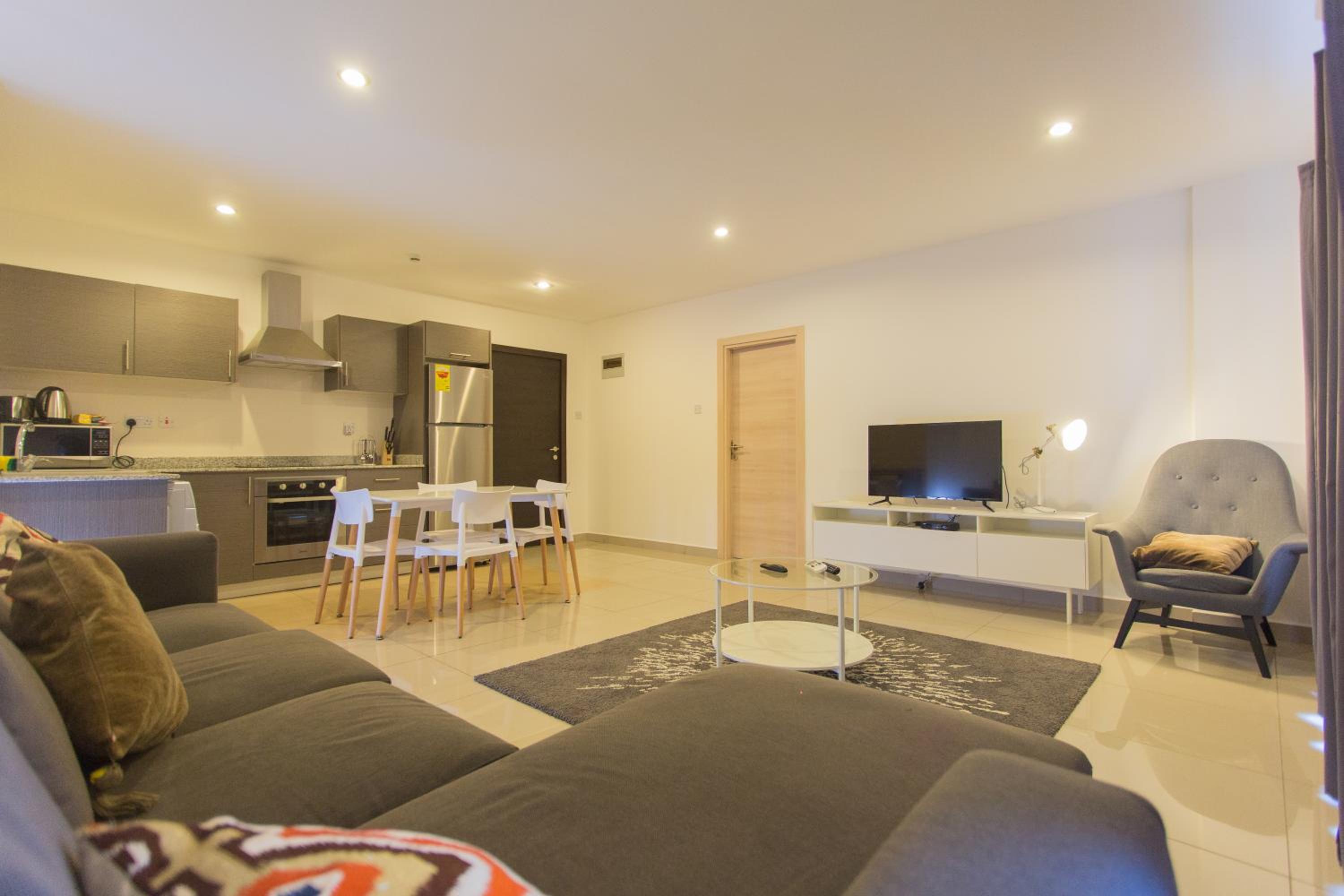 Three-Bedroom Apartment photo 1
