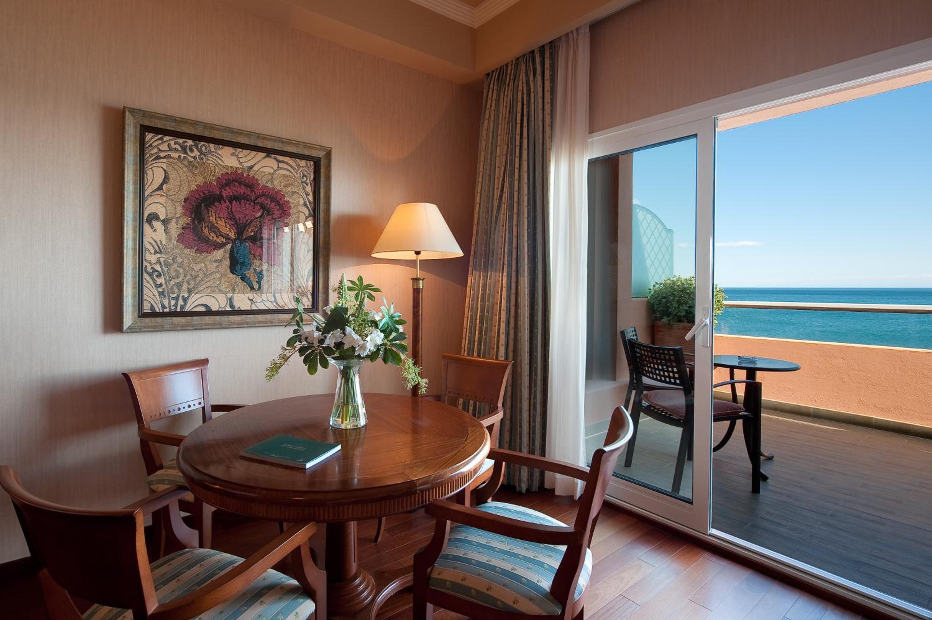 Junior Suite with Sea View (2 Adults)