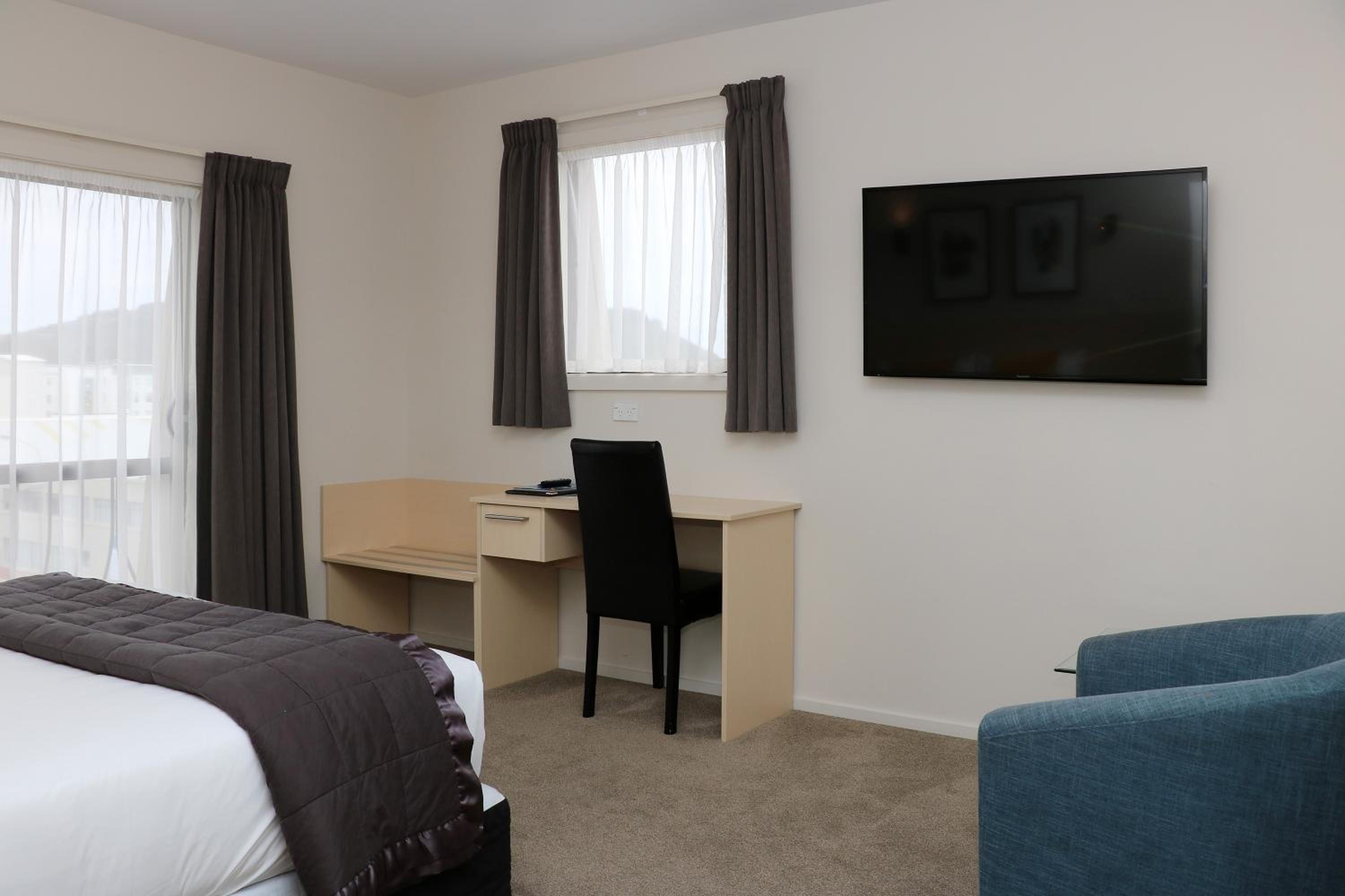 Deluxe Room with Two Bedrooms - Photo 3