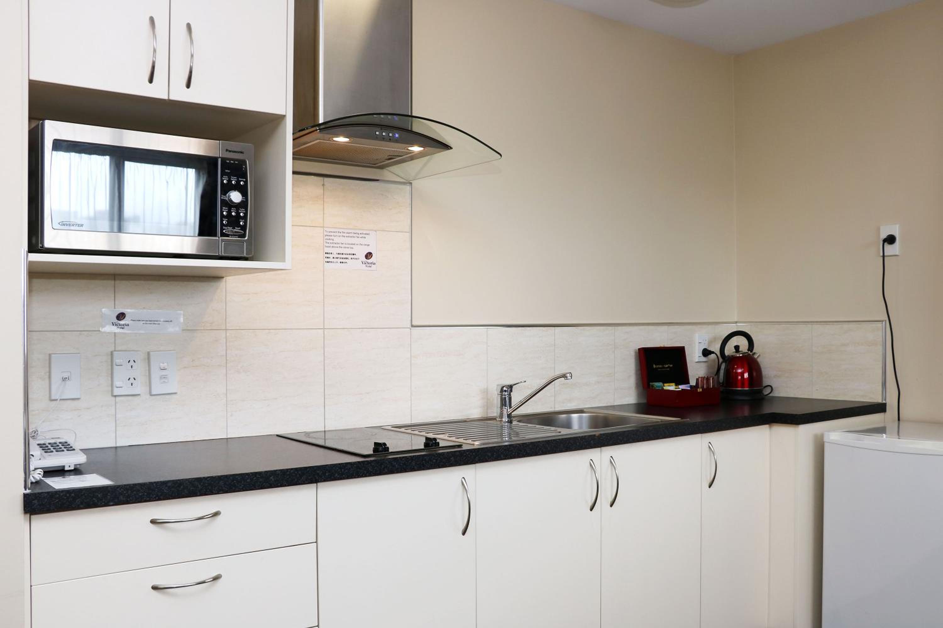 Deluxe Studio with Kitchen - Photo 3