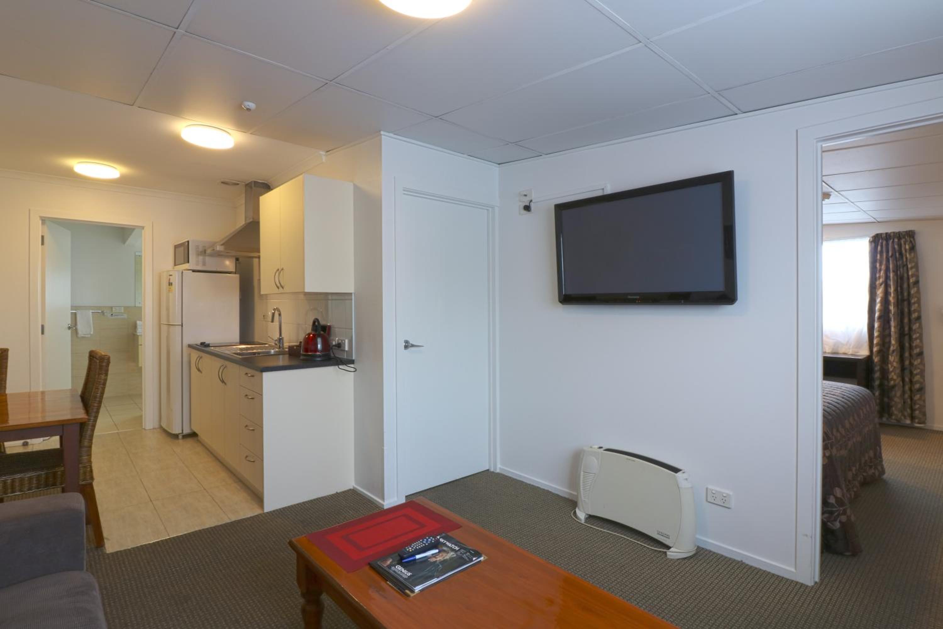 Two-Bedroom Apartment - Photo 3