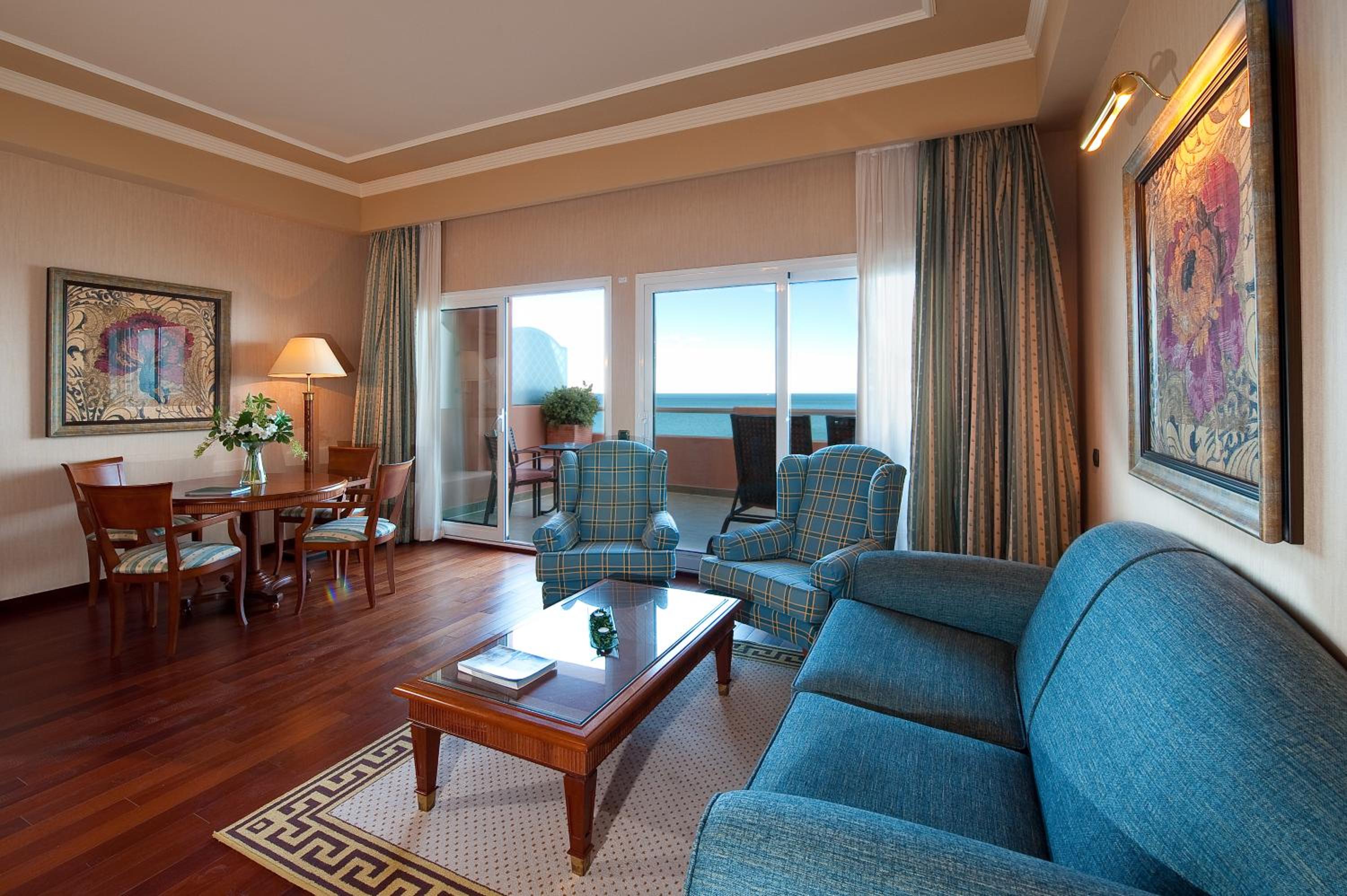 Suite Junior con Vista al Mar (3 adultos)