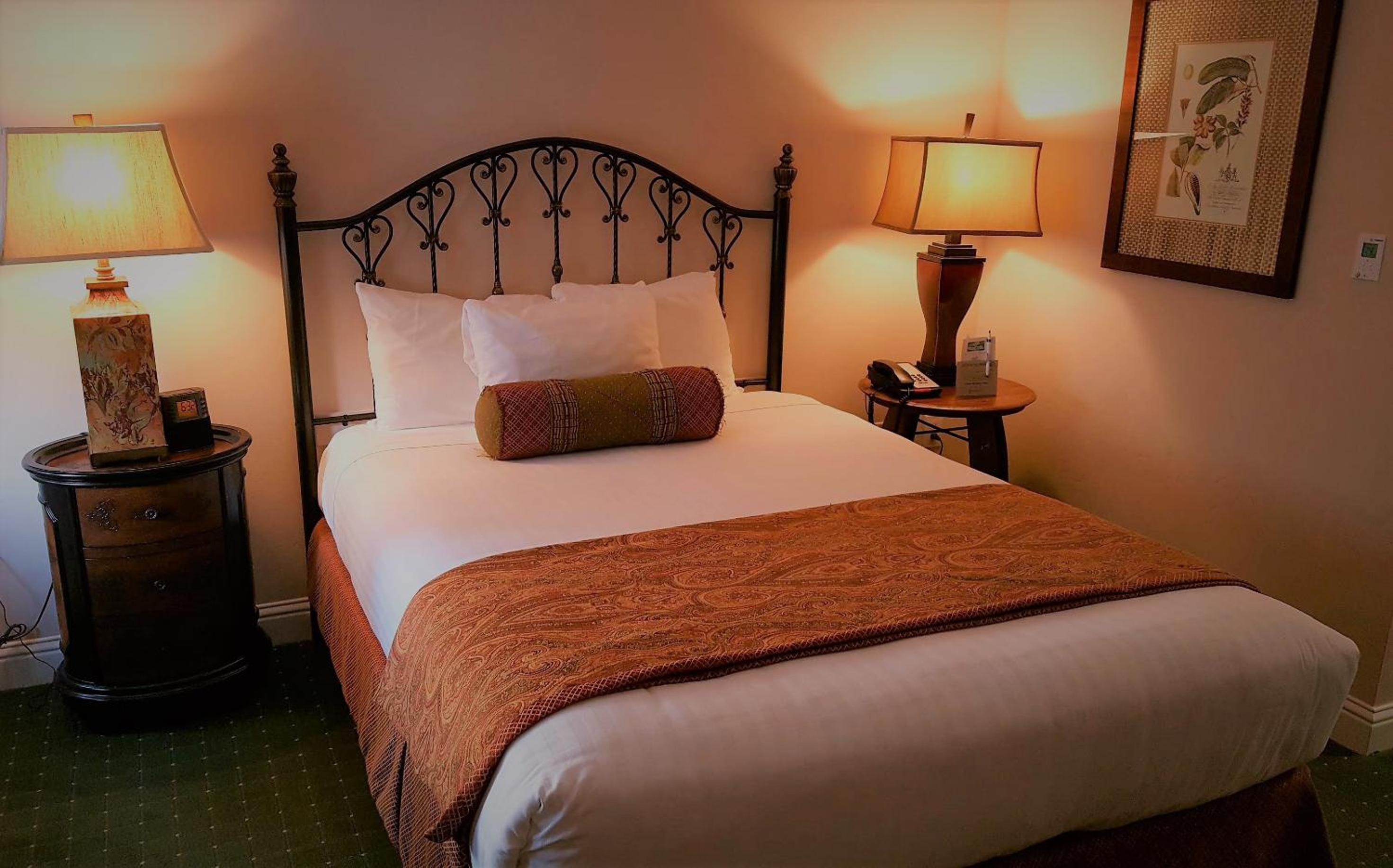 Deluxe Queen Room - Photo 1