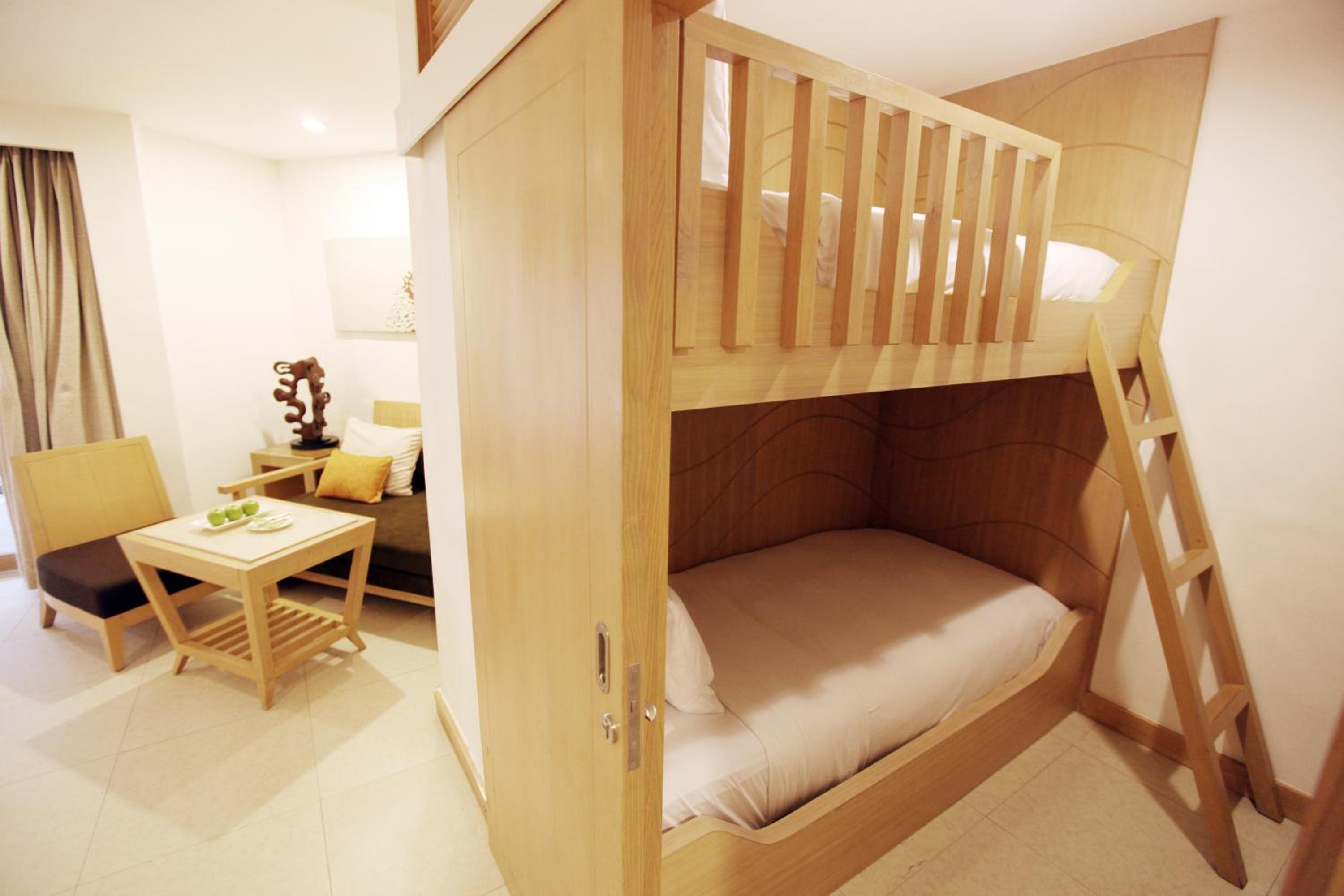 King Suite with Bunk Bed and Garden View