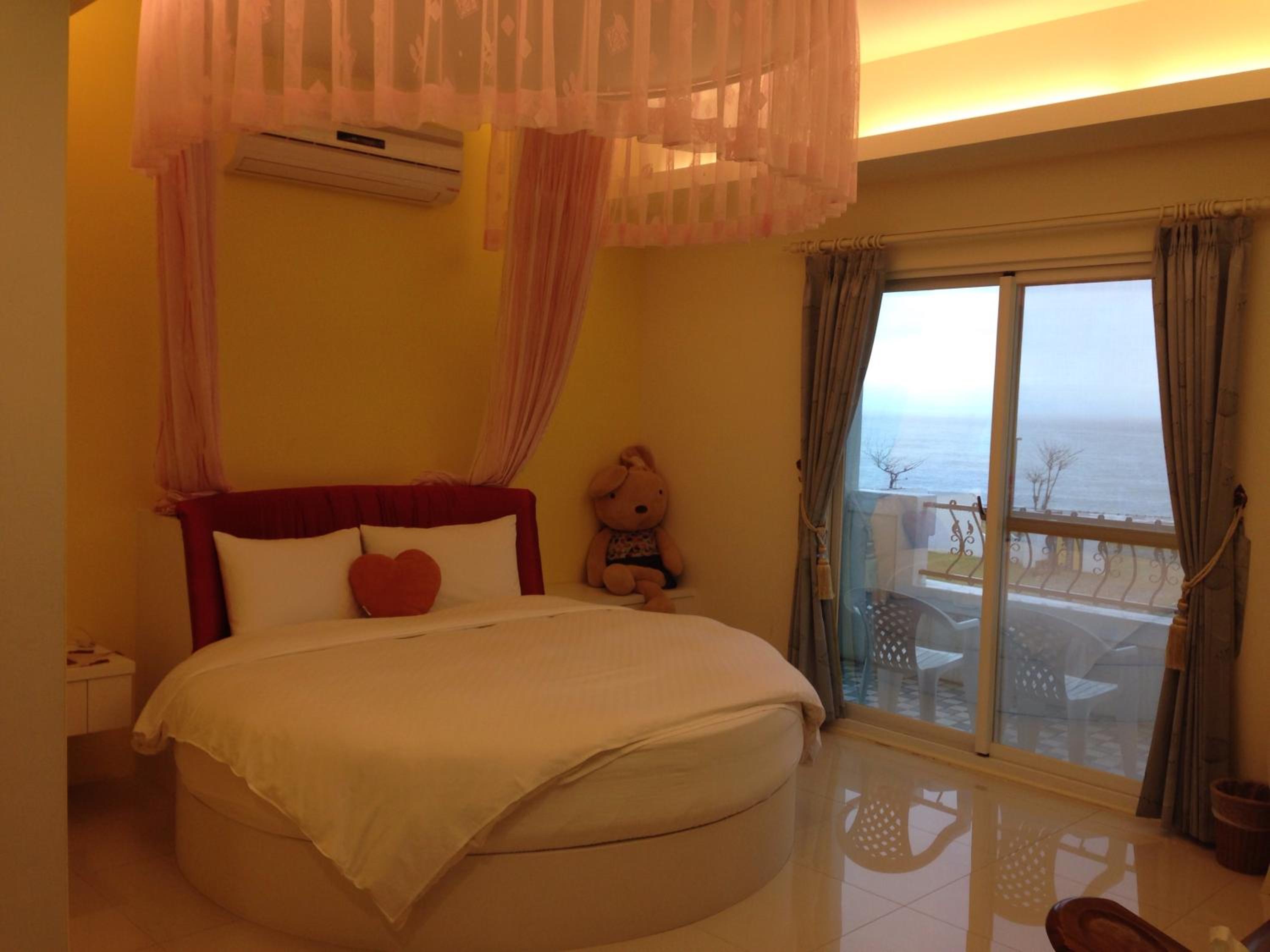 Deluxe Double Room with Balcony and Sea View photo 2