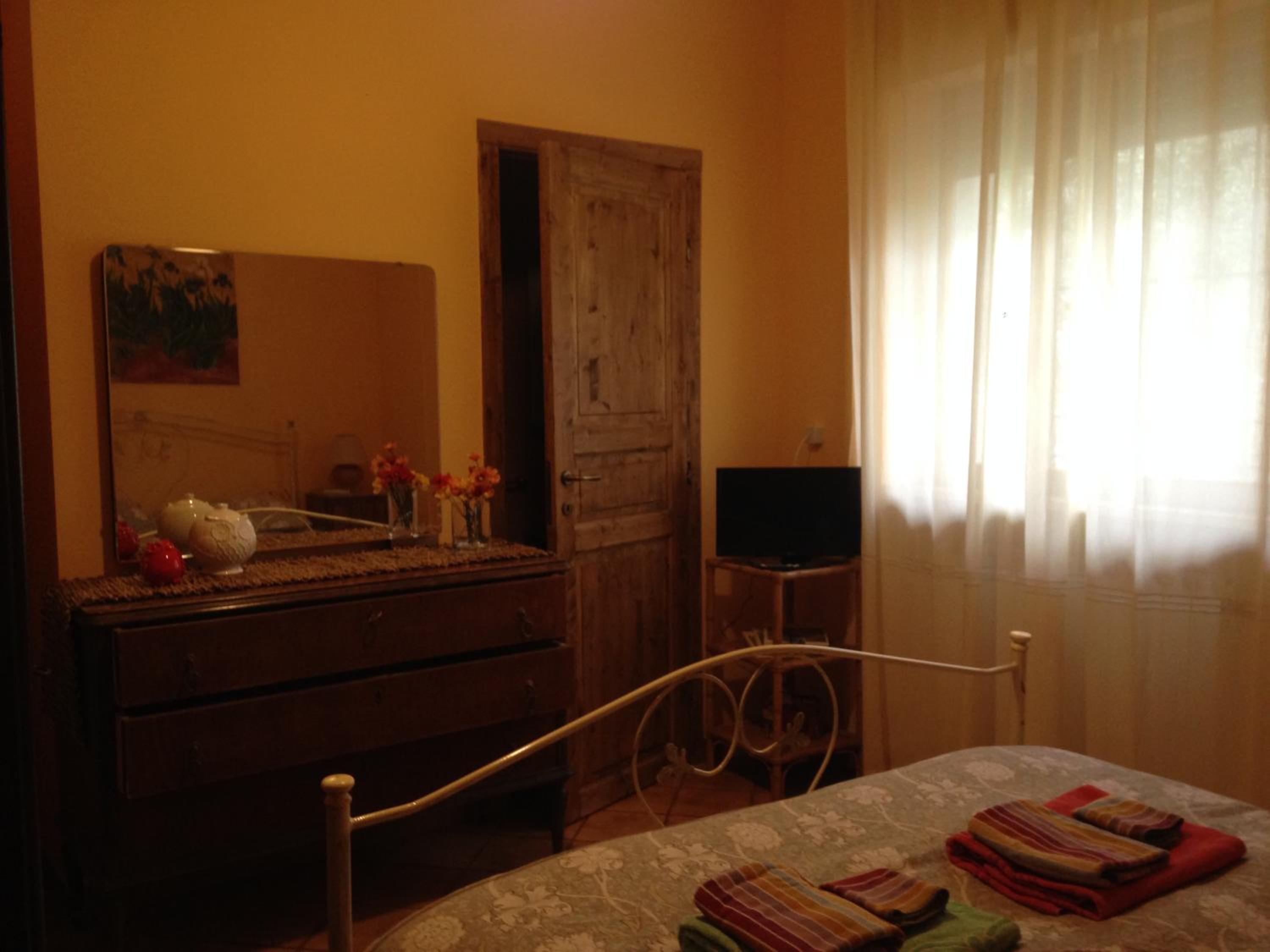 Double Room - Photo 3