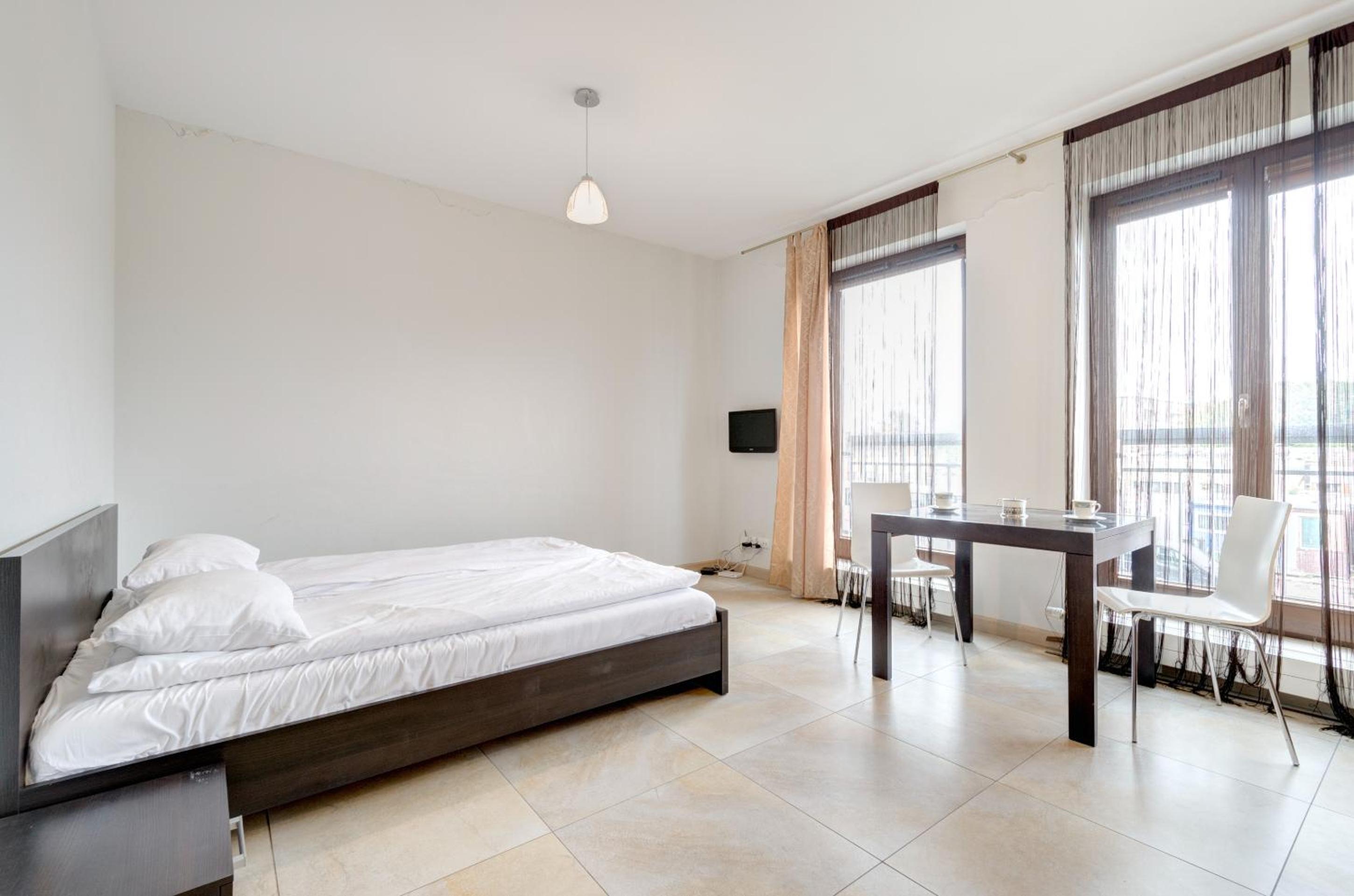 Studio Apartment (2 Adults) - Photo 8