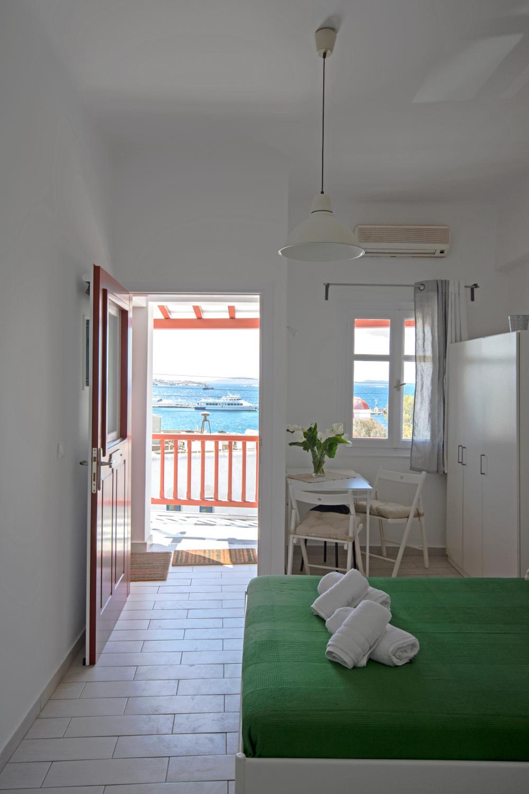 Studio with Sea View photo 1