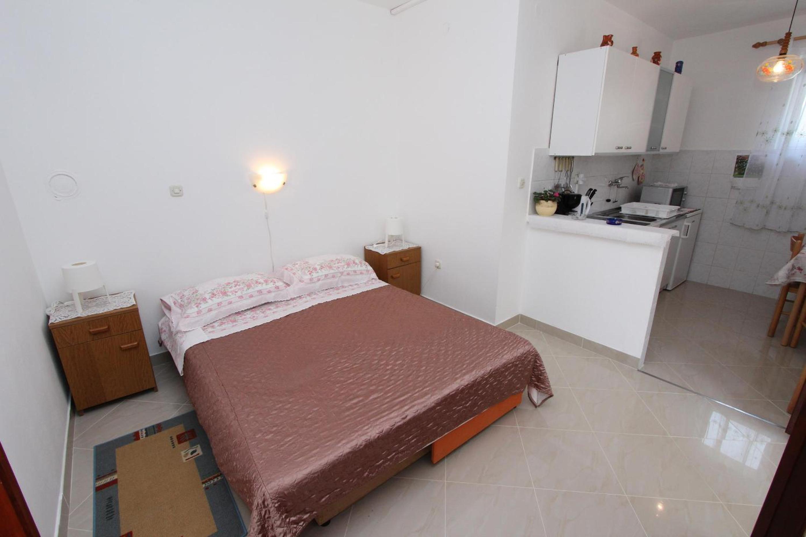 Comfort One Bedroom Apartment with Balcony