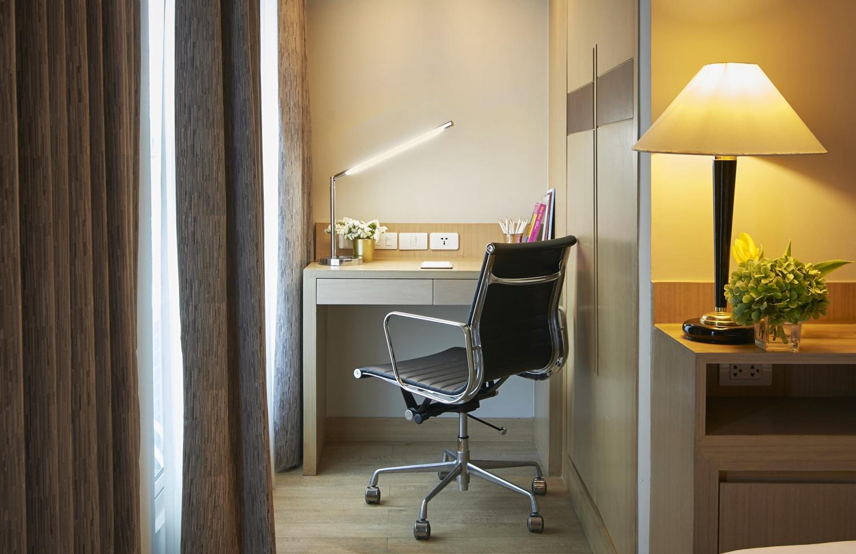 Bed & Cafe - Studio Room With Breakfast + Free One Bottle Of Wine