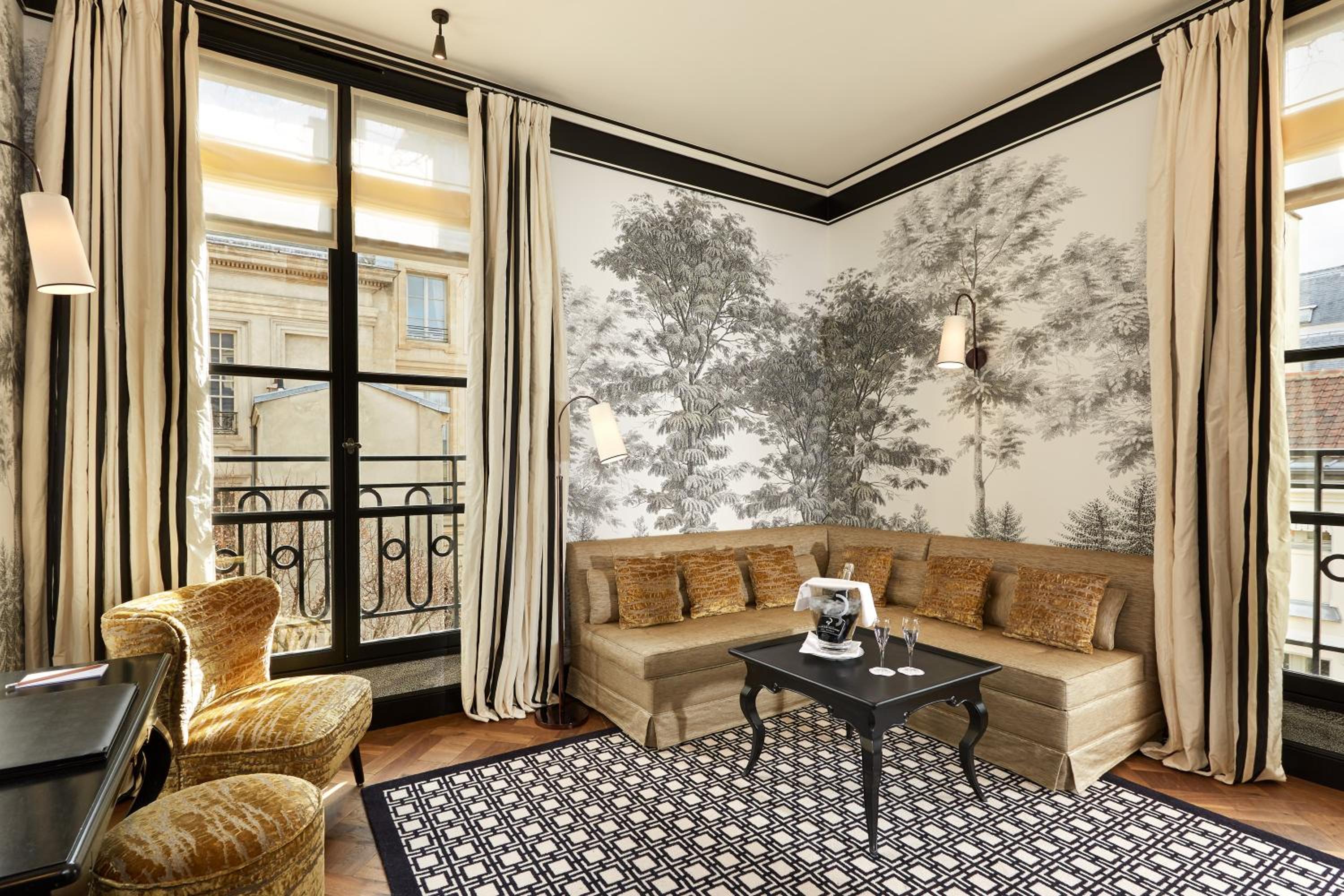 Suite Suite