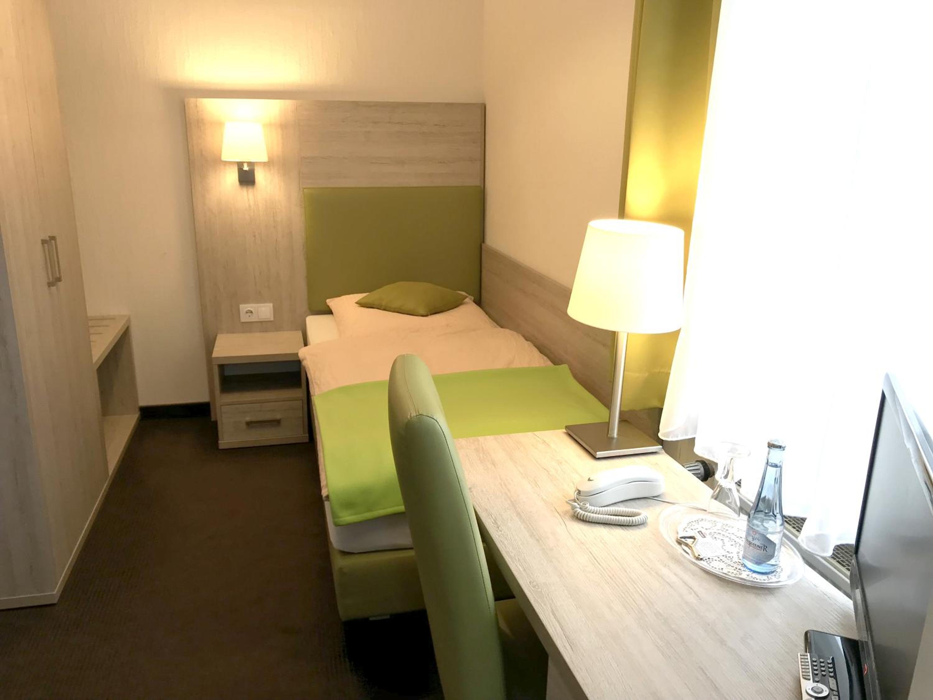 Single Room photo 2
