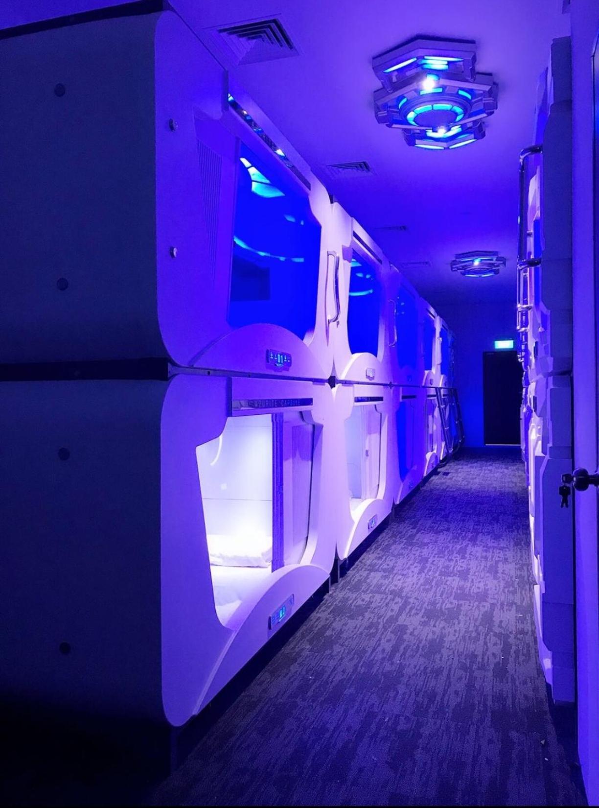 Single Superior Capsule Pod photo 3