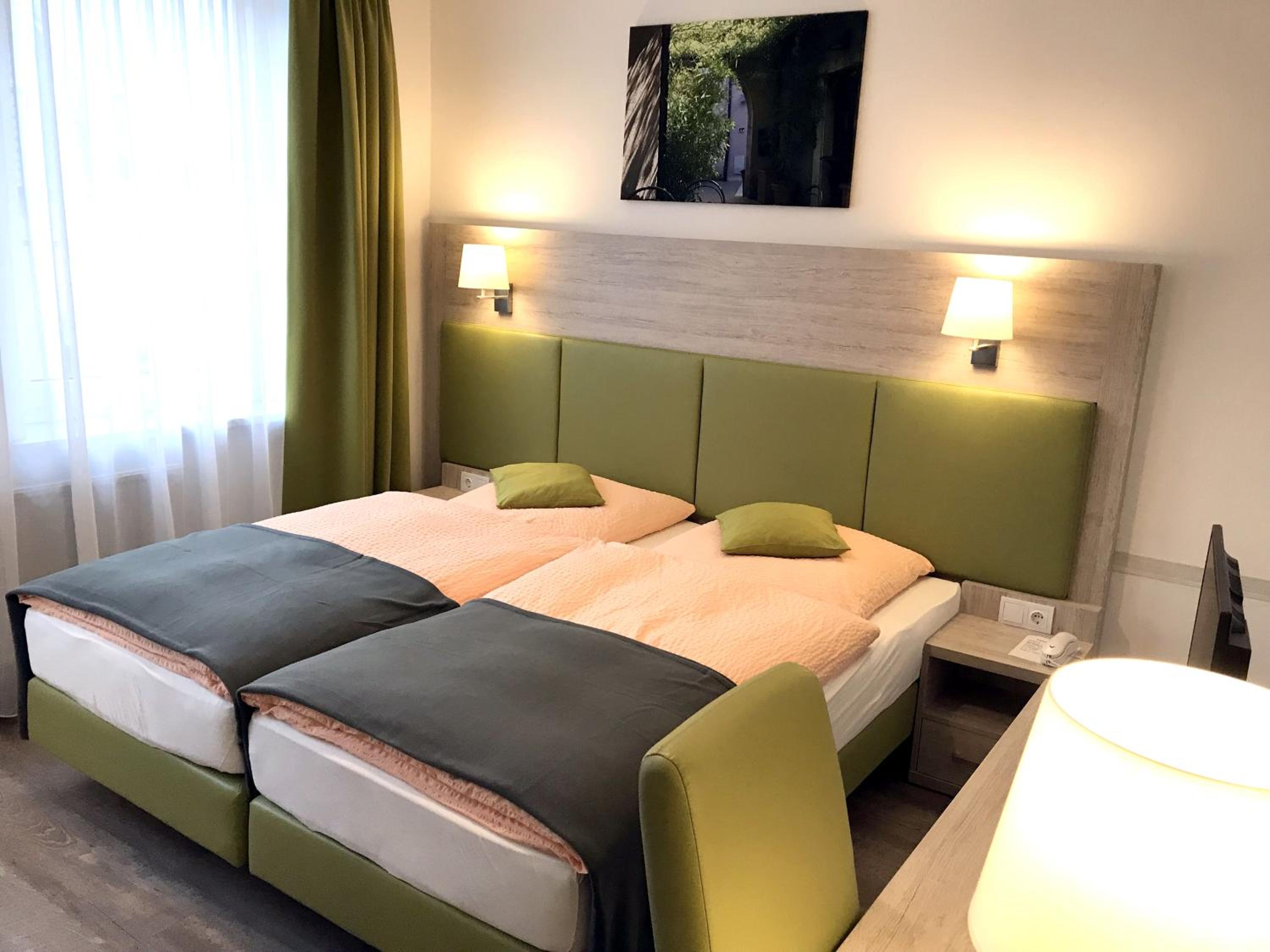 Double Room - Photo 2