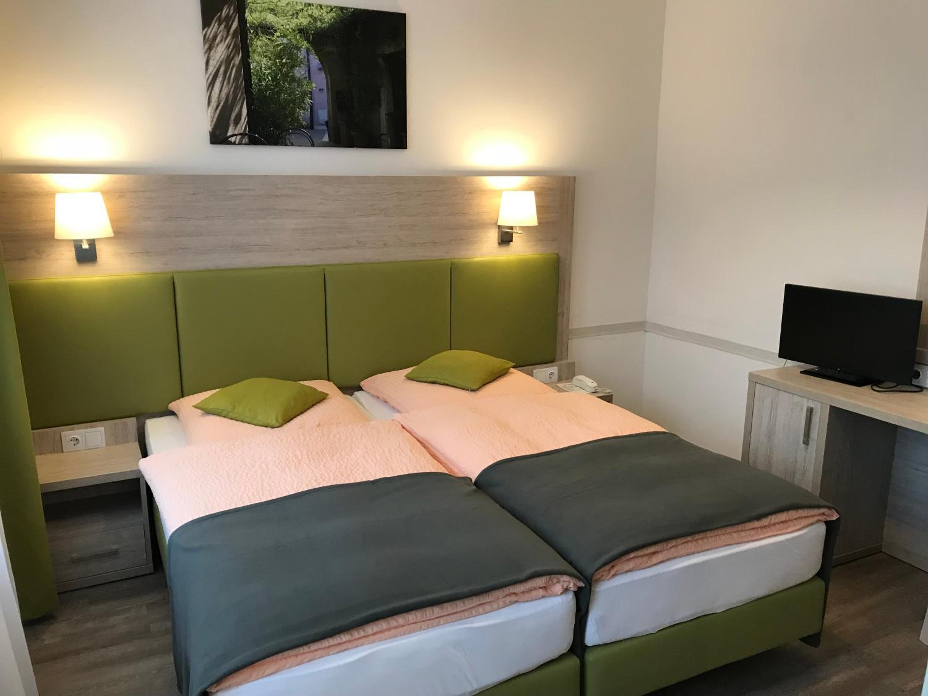 Double Room - Photo 1