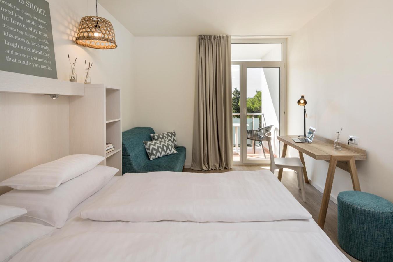 Falky Room with Side Sea View (2 Adults + 2 Children) - Photo 5
