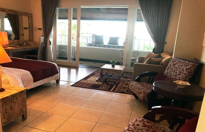 Deluxe Double or Twin Room with Sea View - Photo 12