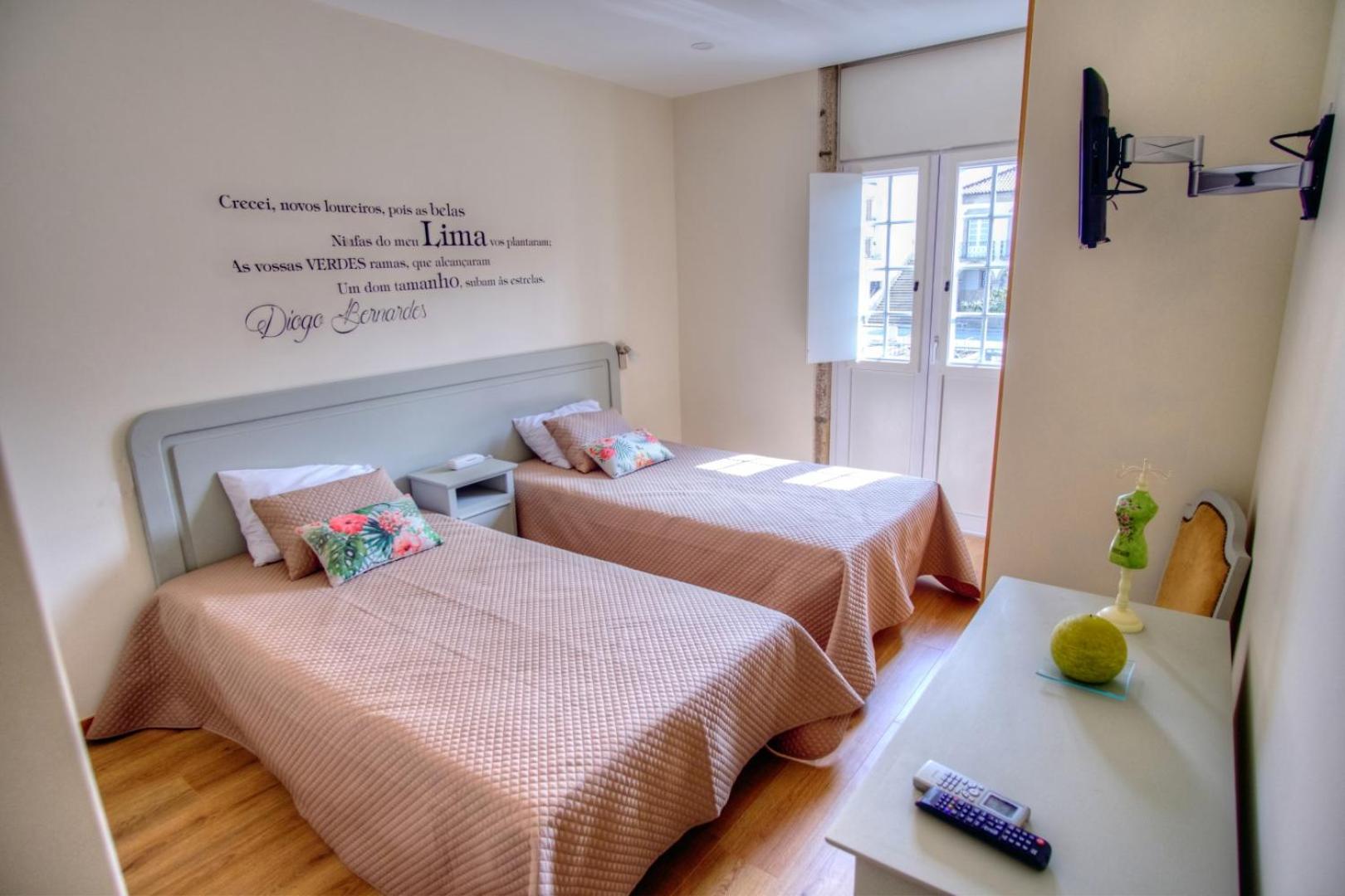 Large Double or Twin Room photo 1