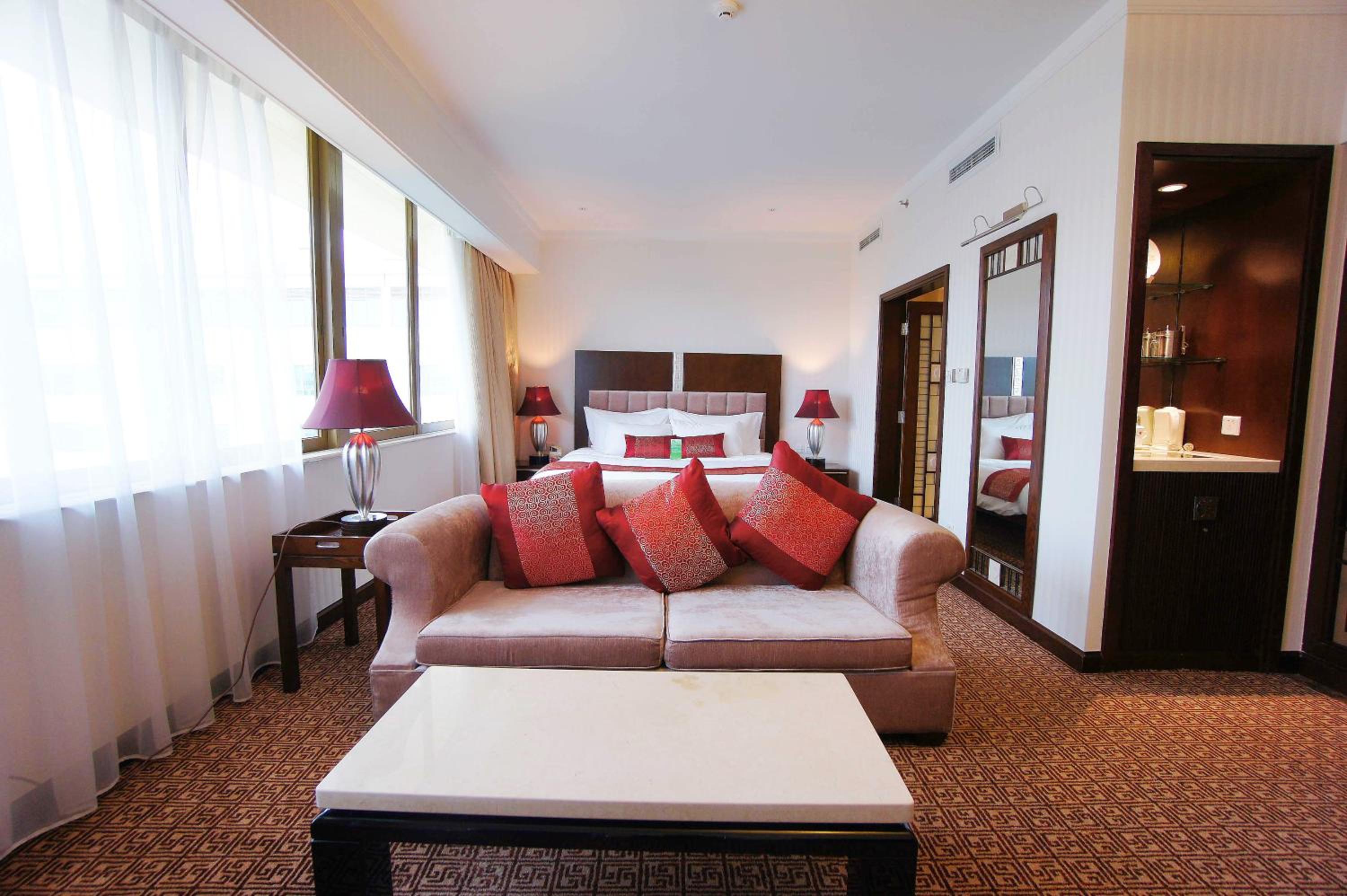 Non Smoking - Premier King Room with City View