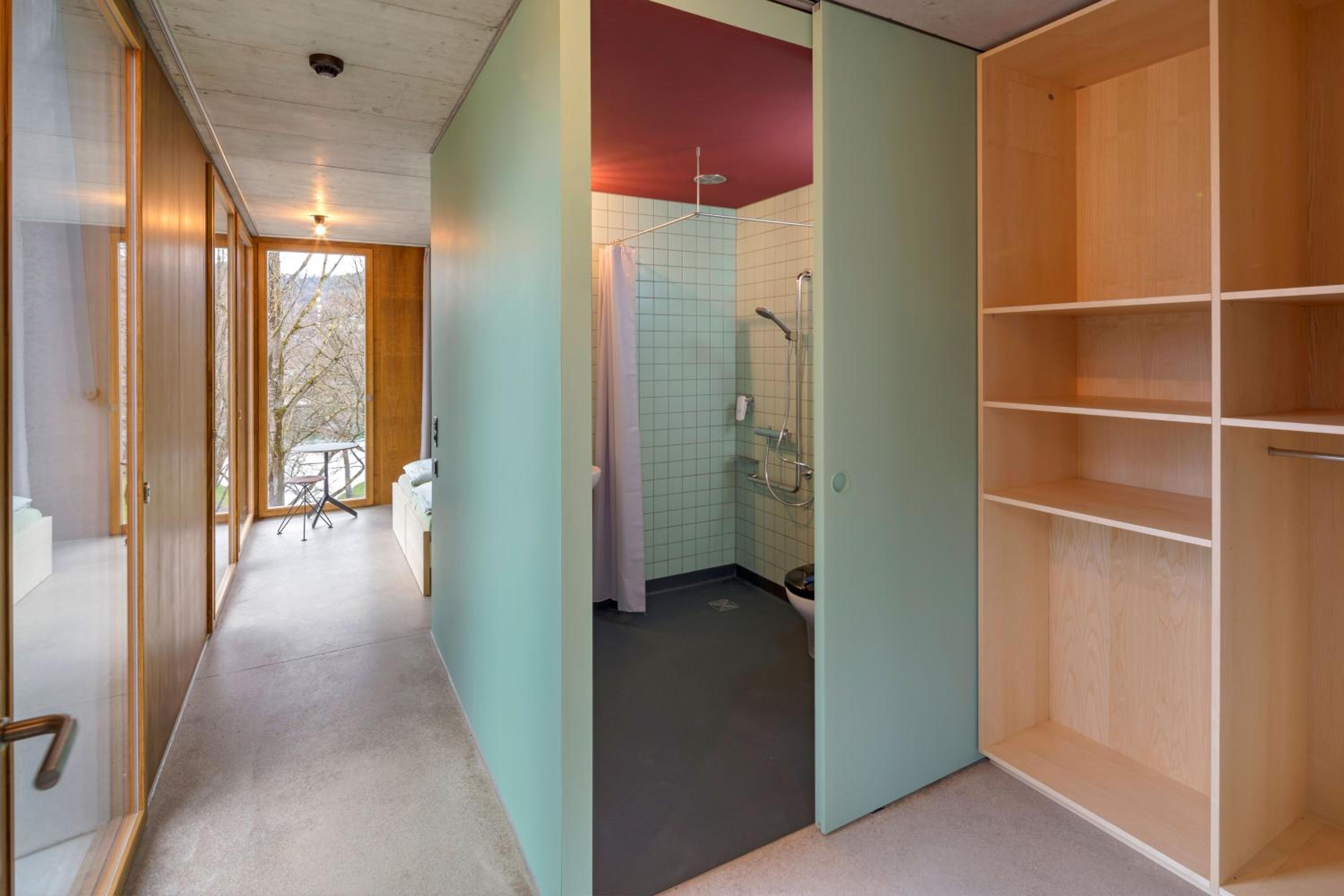 Single Room with Bathroom photo 2