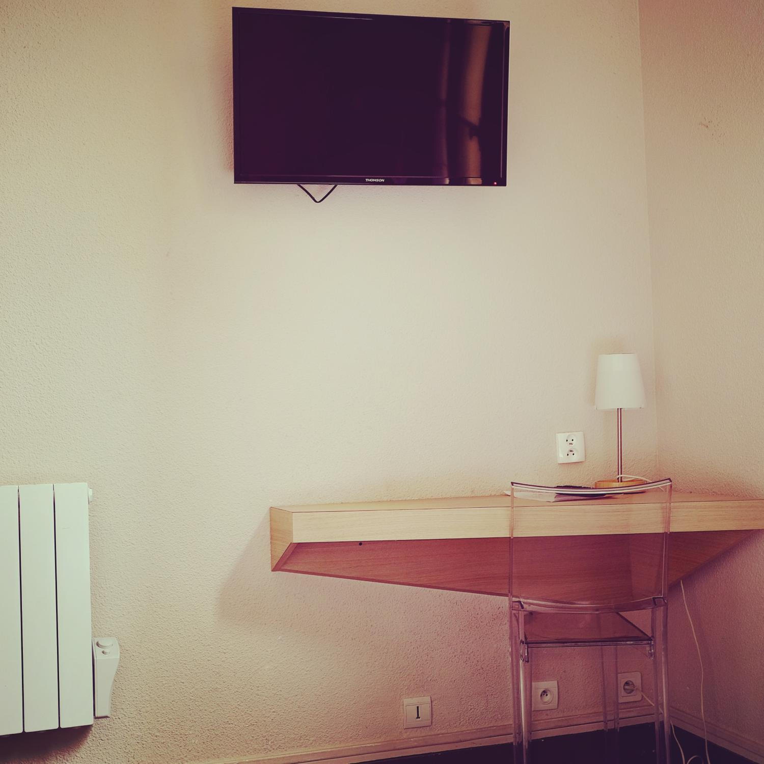Two Adjacent Double Rooms  - Photo 2