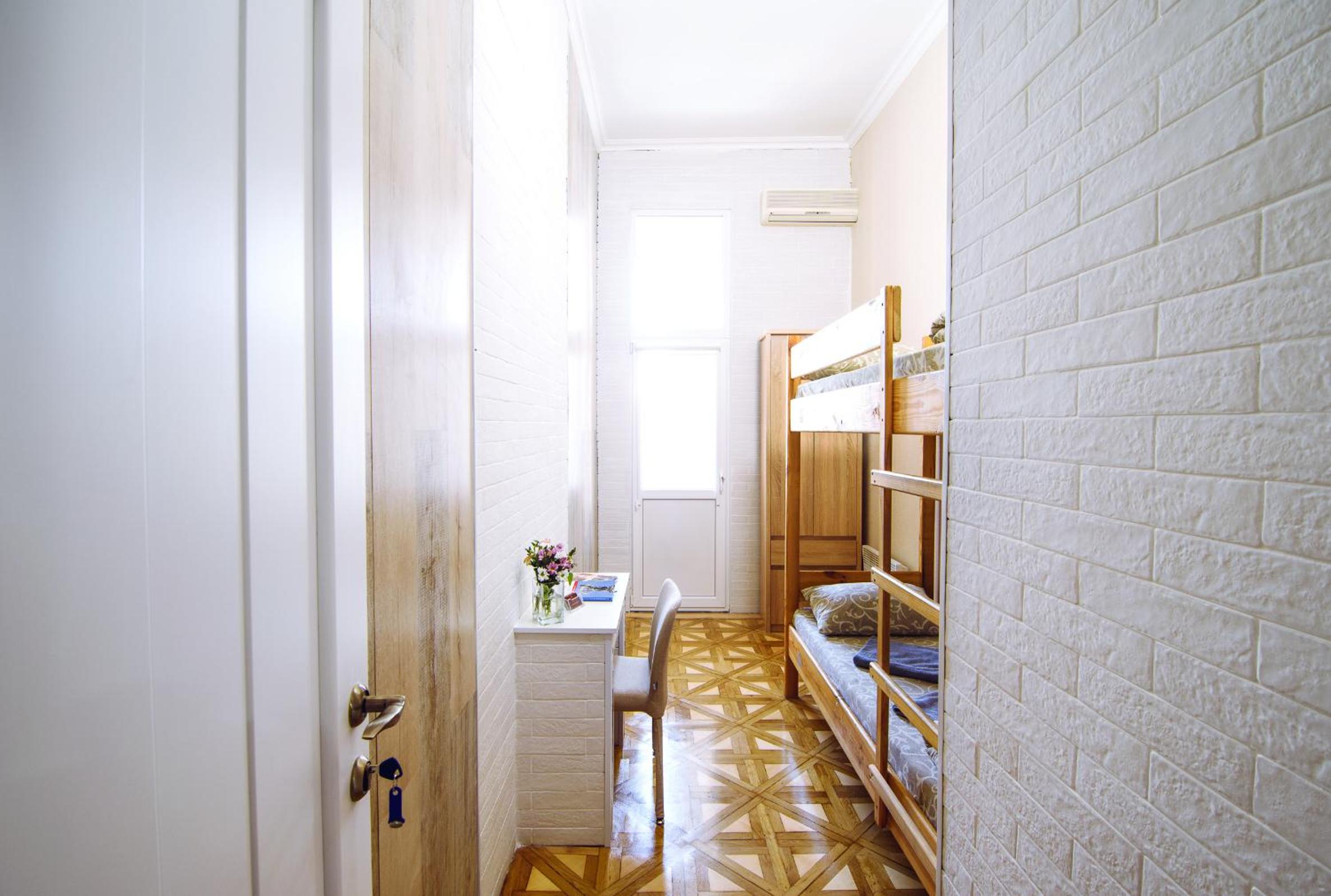 Economy Room with Shared Bathroom photo 1