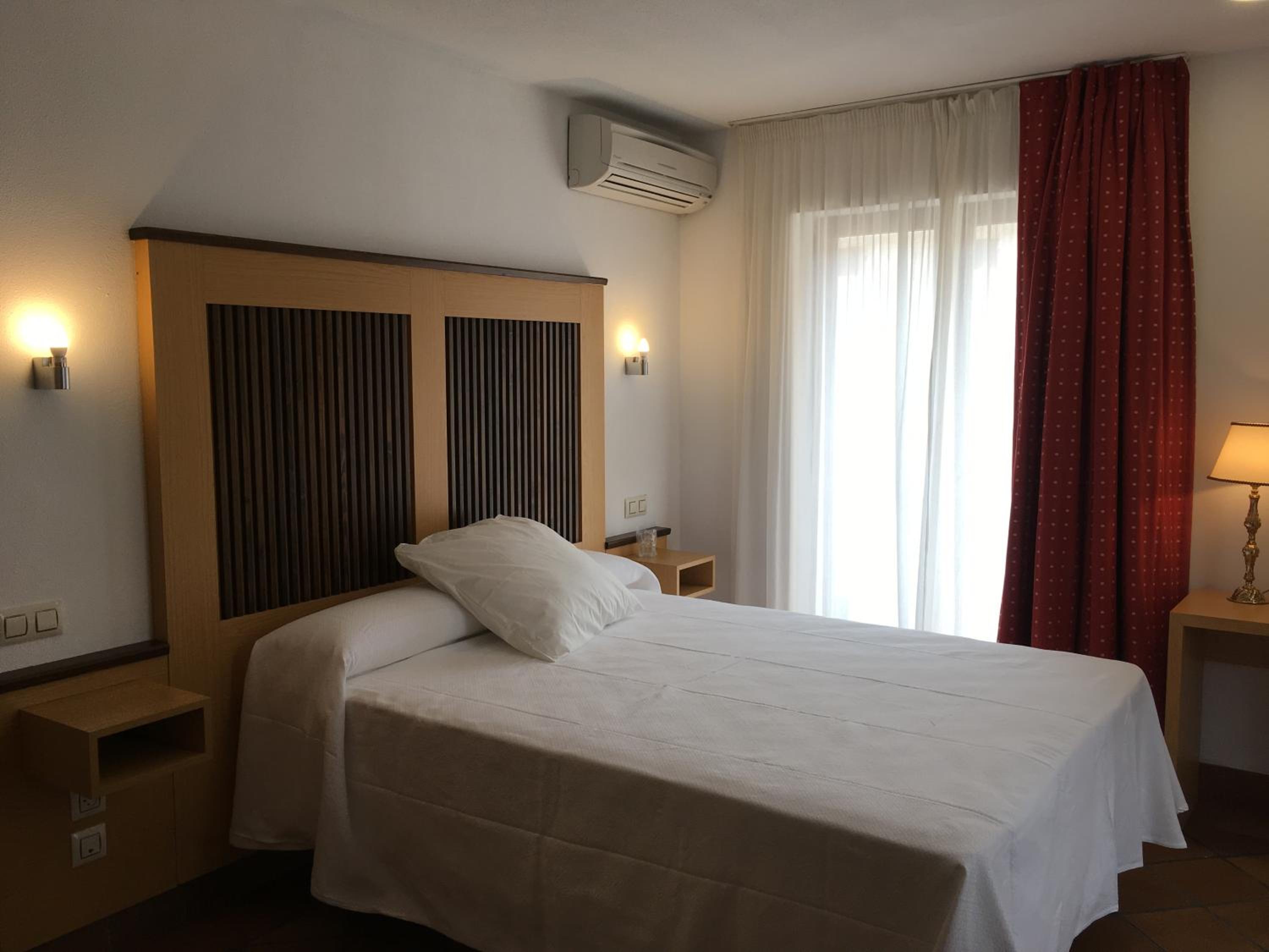 Double Room with Private Bathroom photo 3