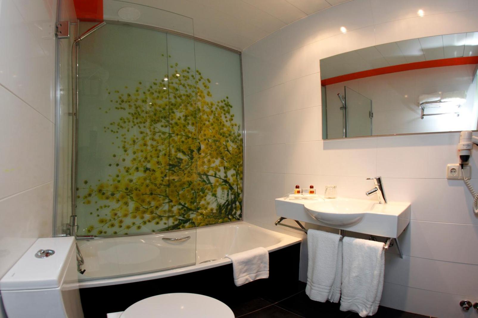 Standard Double or Twin Room - Photo 6