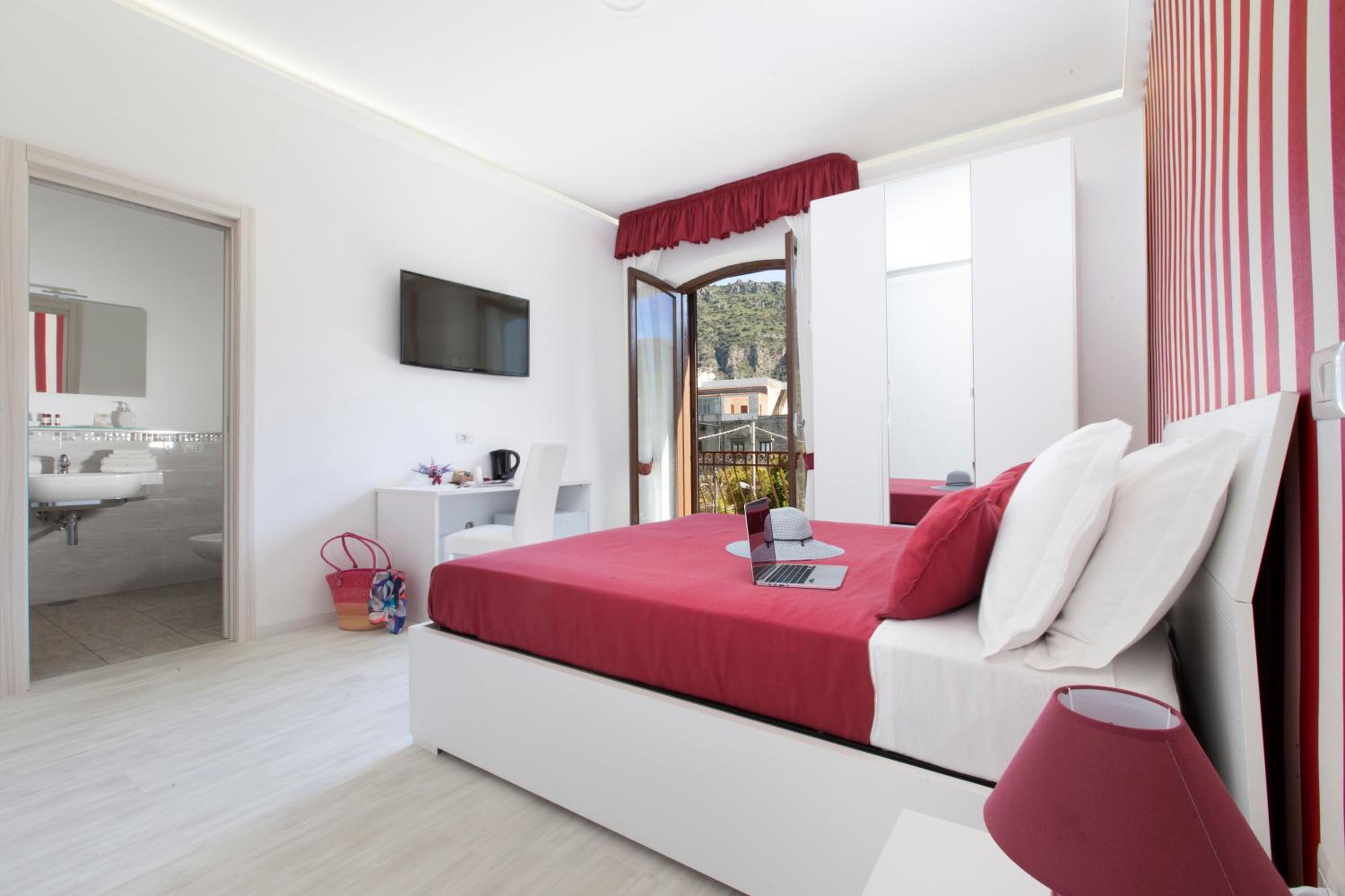 Double Room with Garden View photo 3