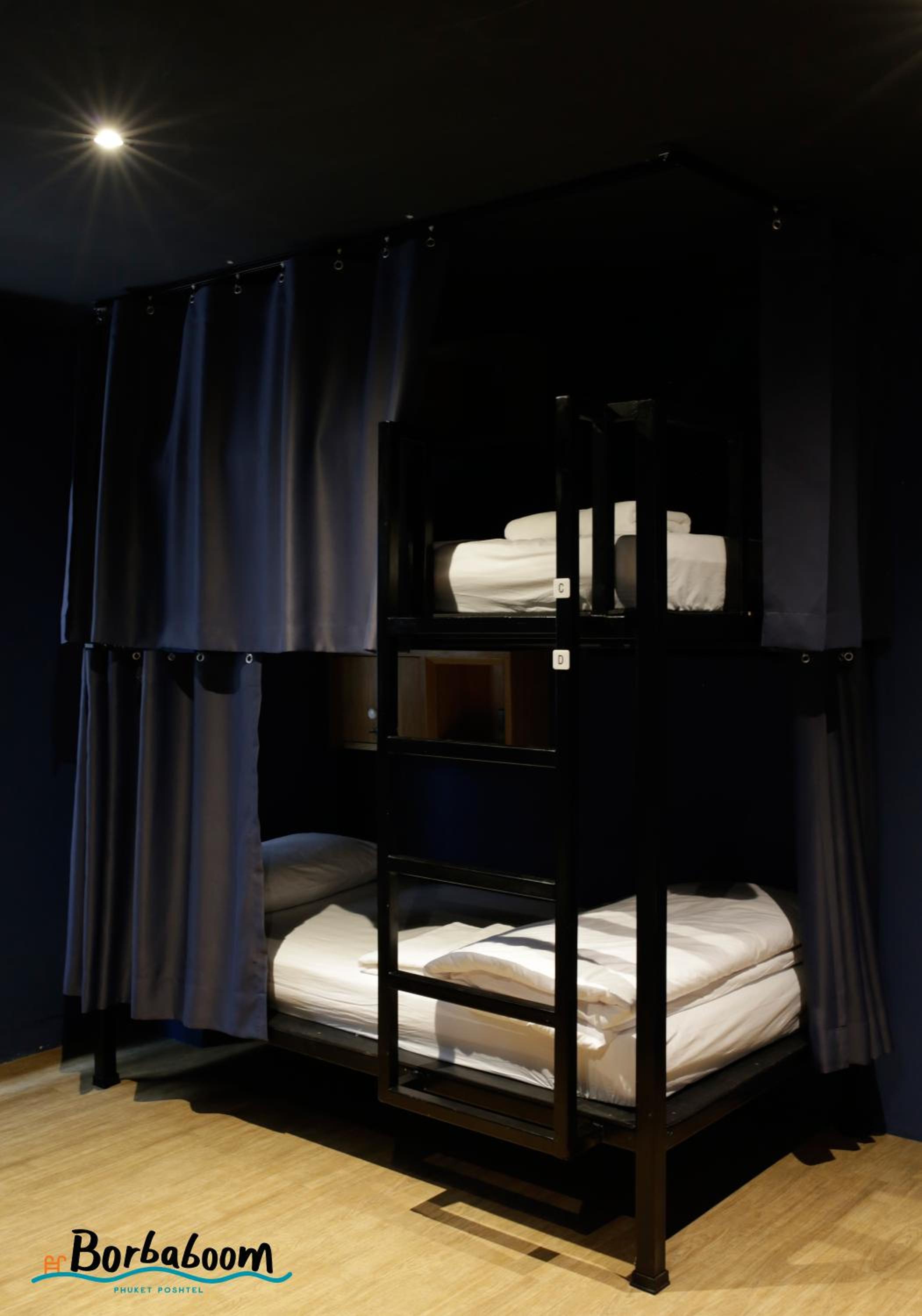 Bed in 8-Bed Male Dormitory Room photo 1