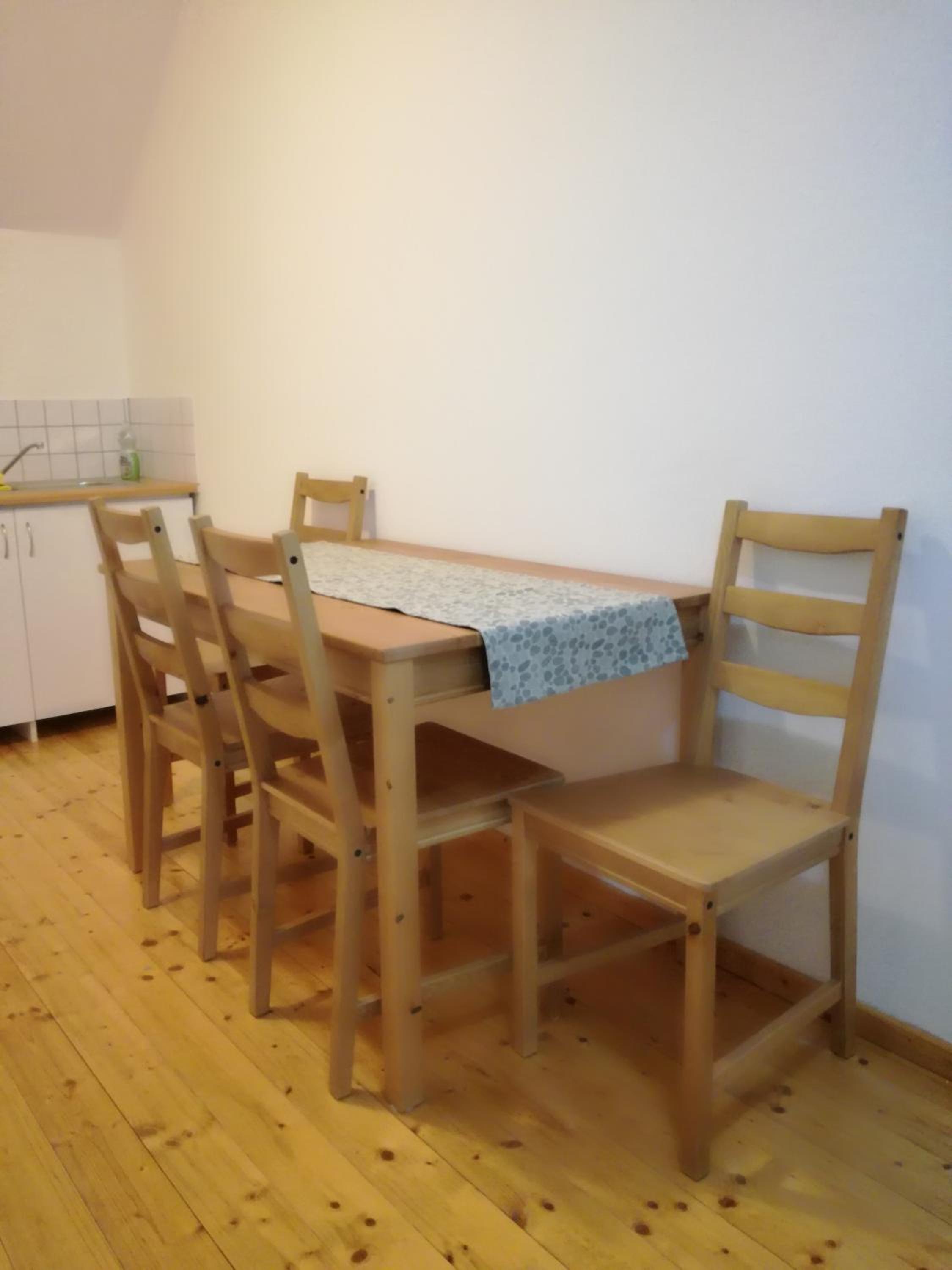 One-Bedroom Apartment - Photo 2