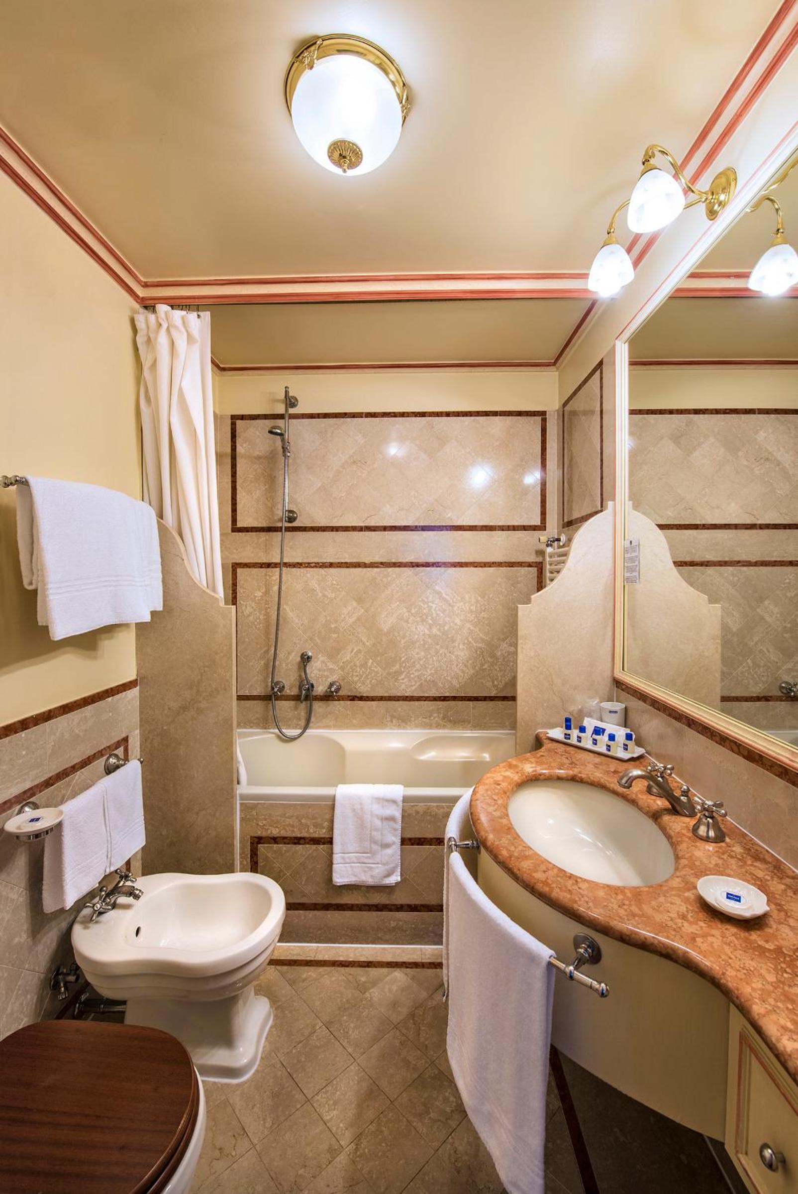 Classic Room - Photo 4
