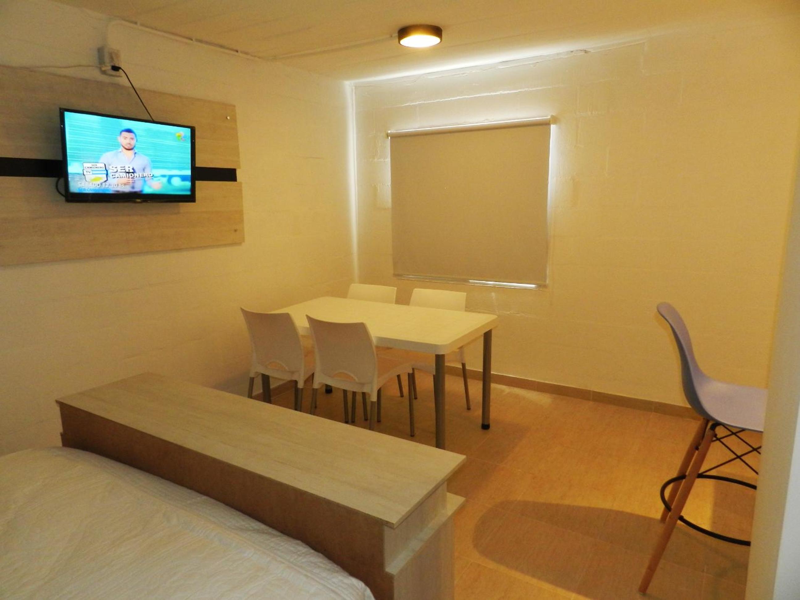 Double or Twin Room with Private Bathroom photo 2