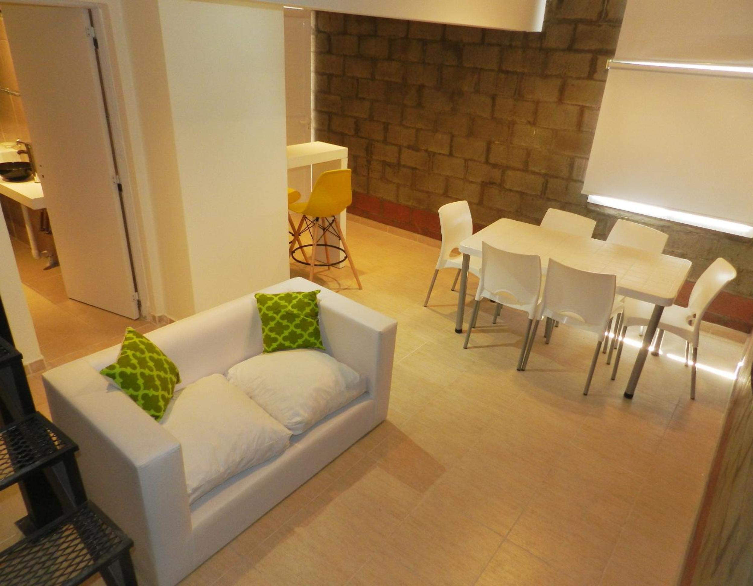 Superior Family Room photo 3