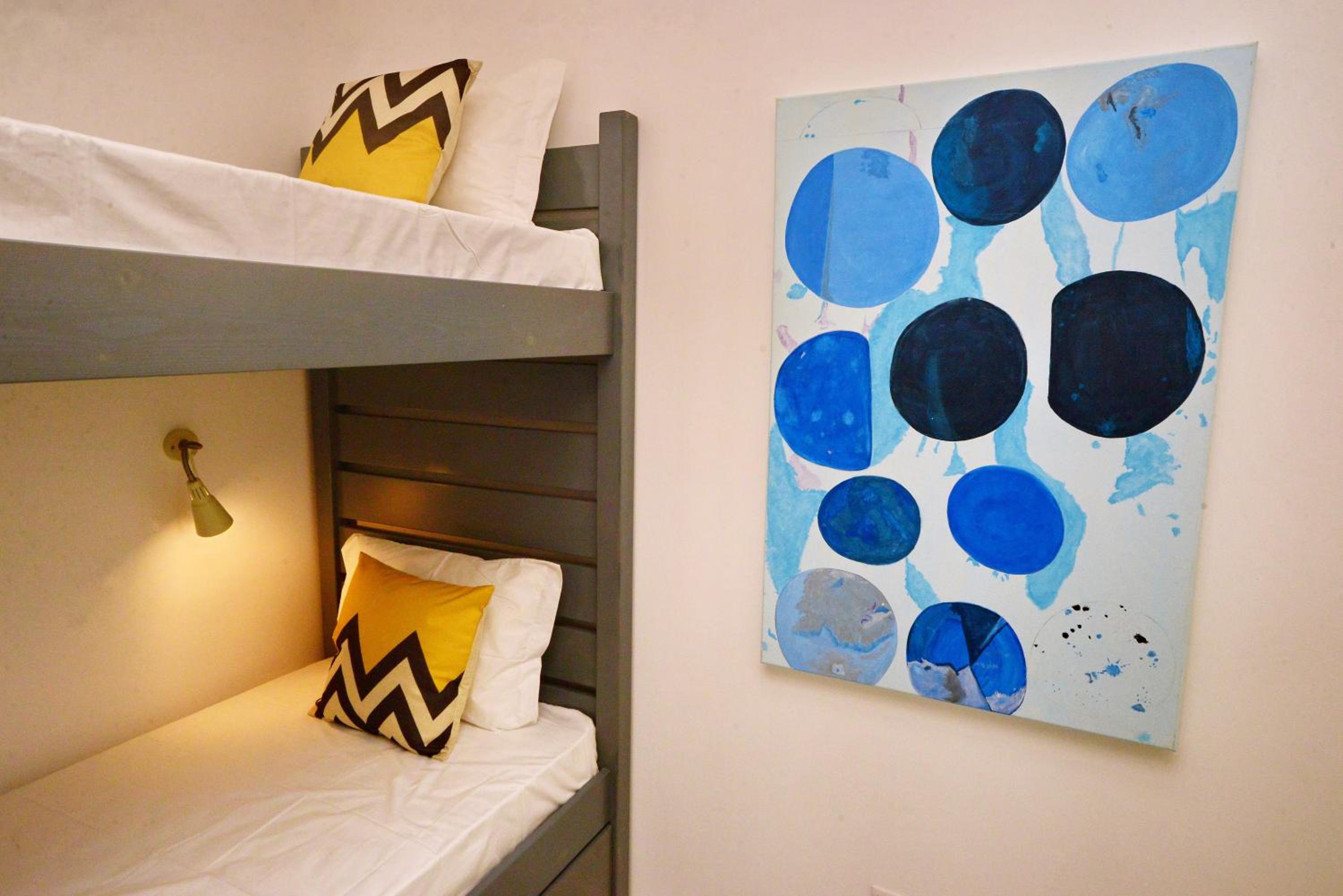 Bed in 6-Bed Female Dormitory Room photo 1